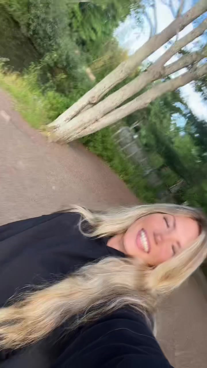 @cryssleb_