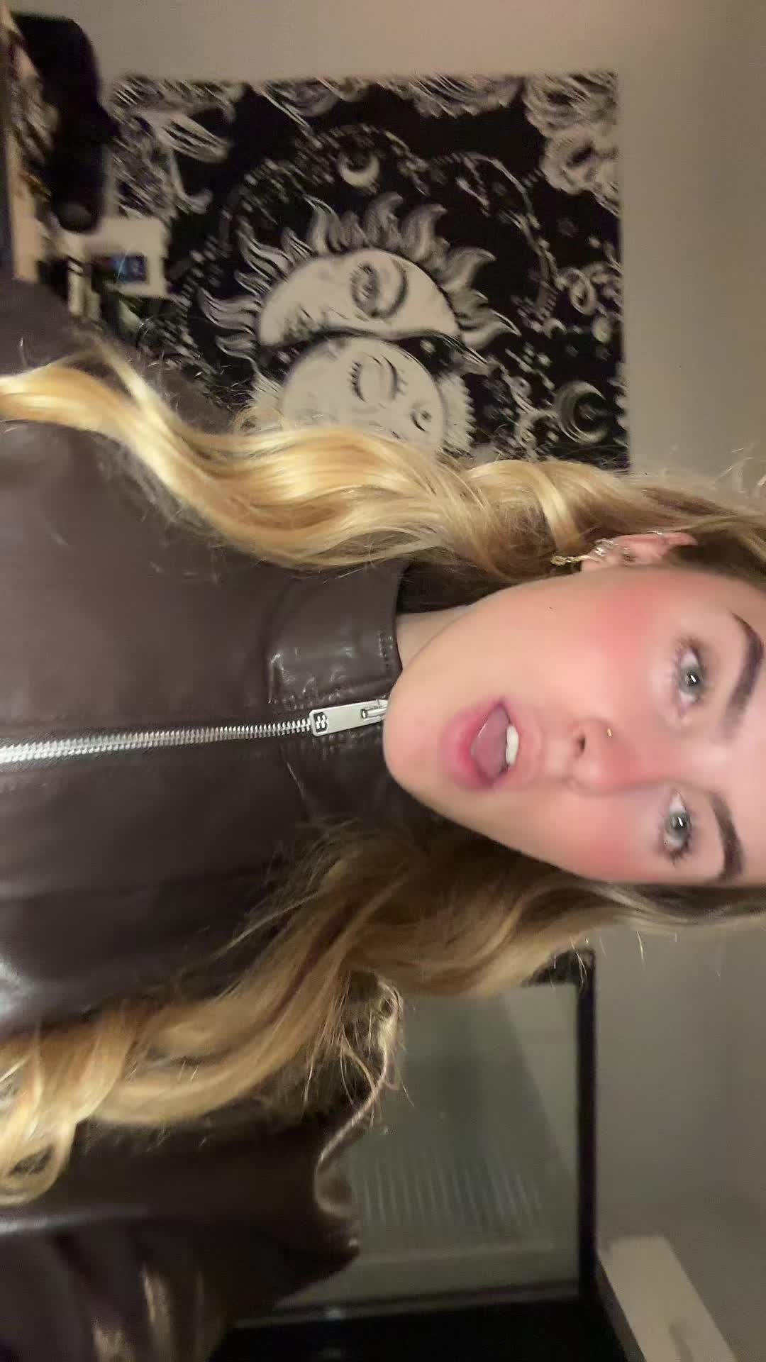 @Tess_brtm