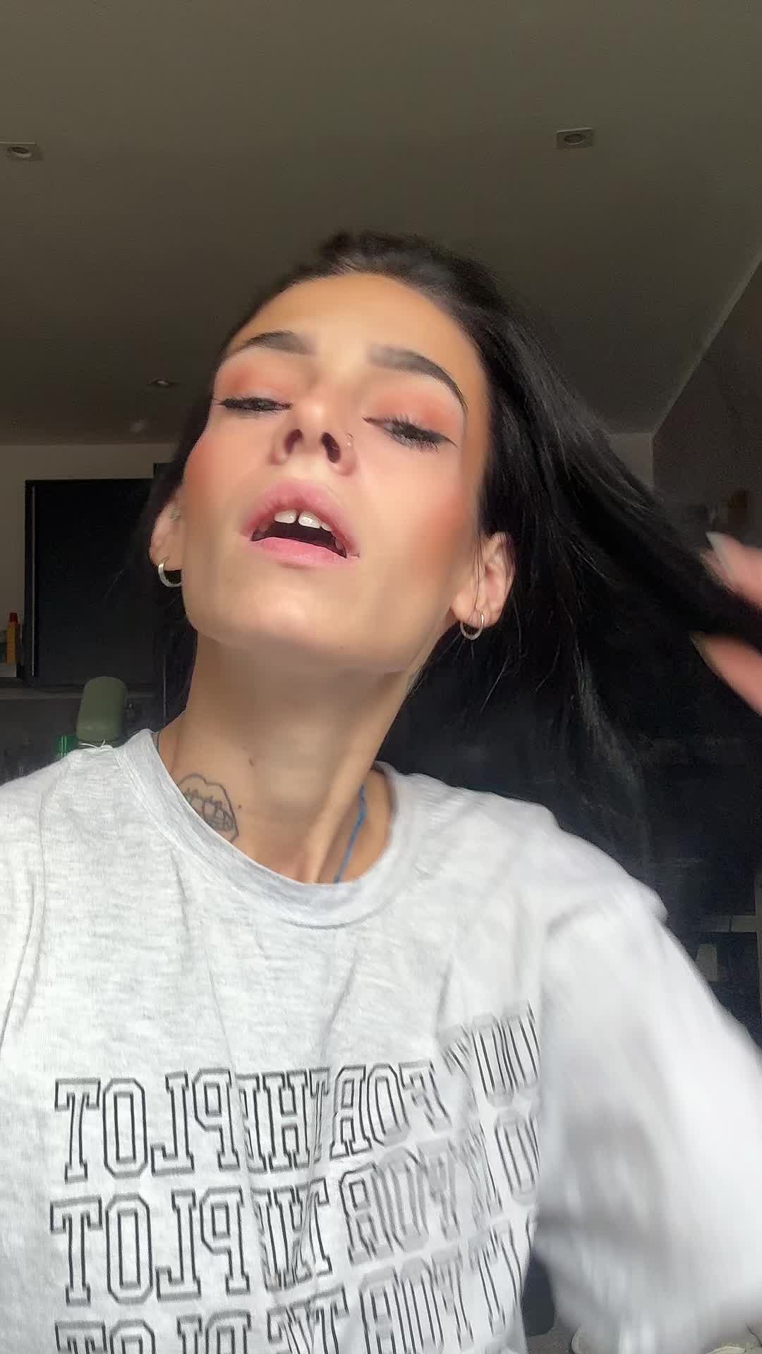 @|🕊𝓚𝓵𝓪́𝓻𝓴𝓪🕊|
