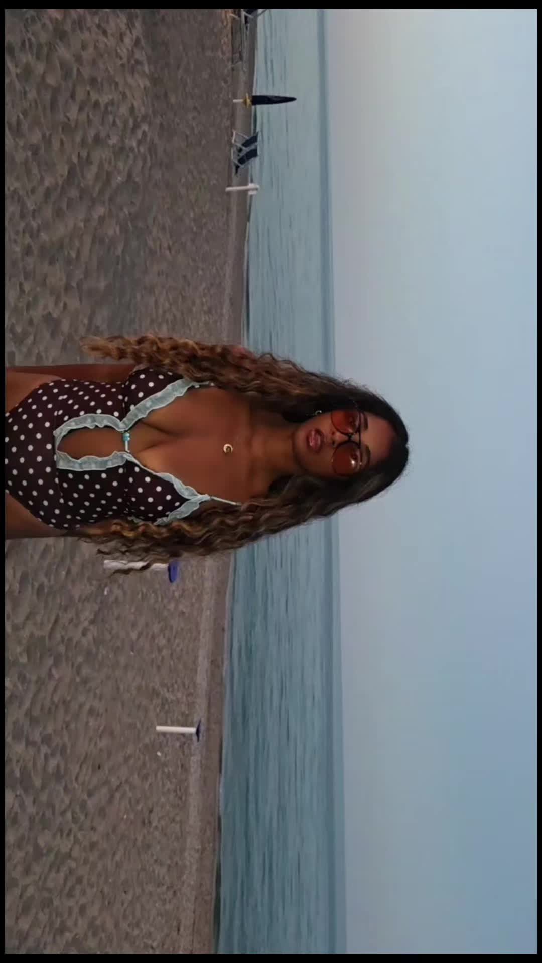 @Dinushaxo