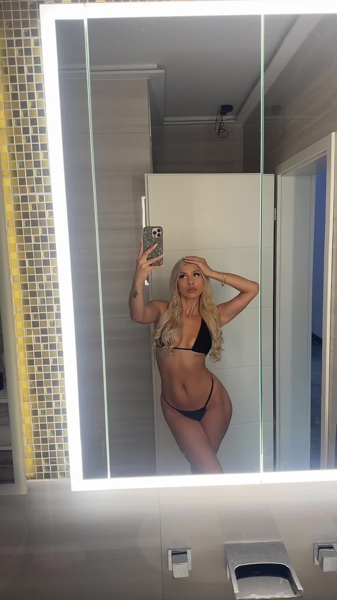 @Vazzzle
