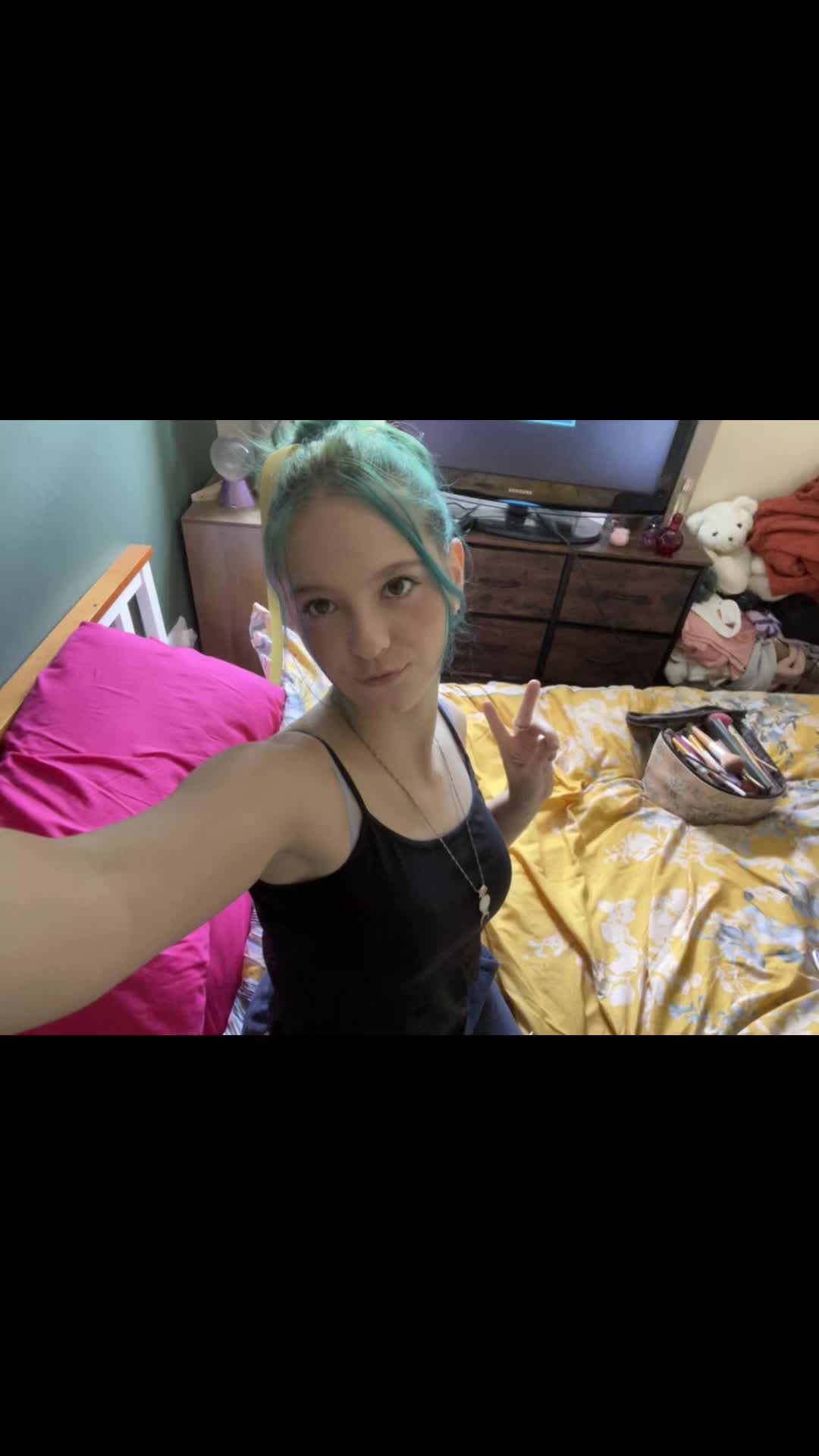 @_jamielee_francis_Gee_