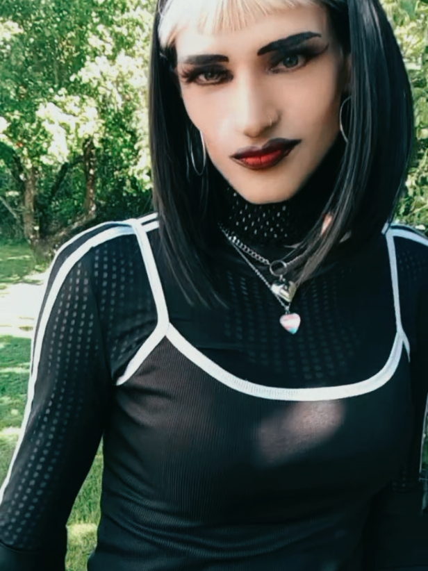 @Lina_crosses