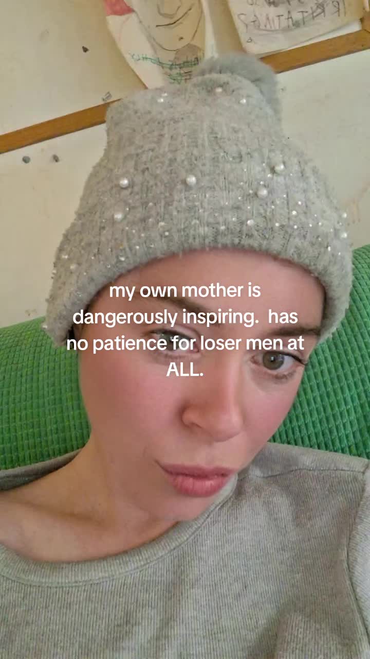 @lollyybmnqh
