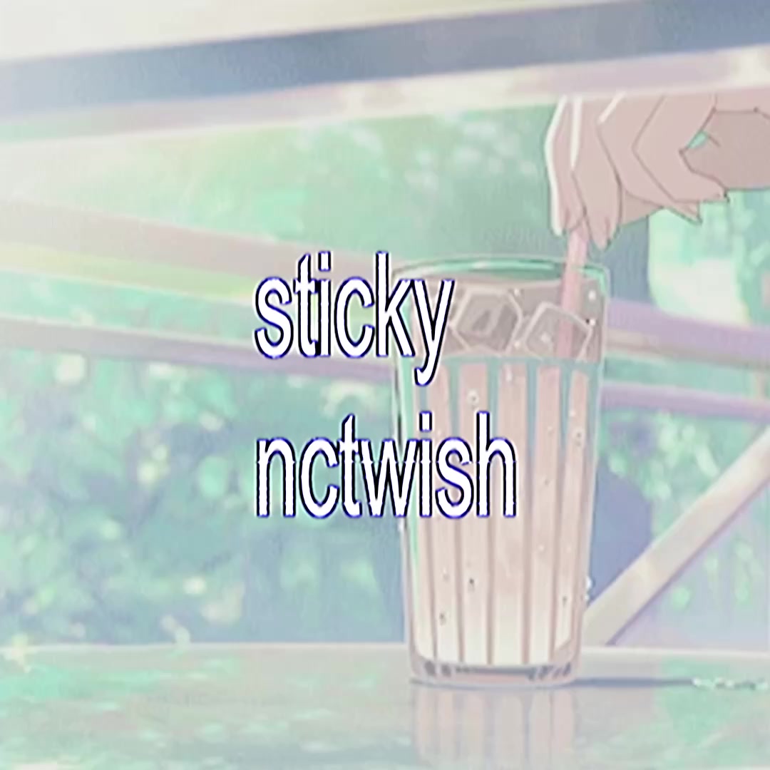 @Yuwi⋆&deg;✩