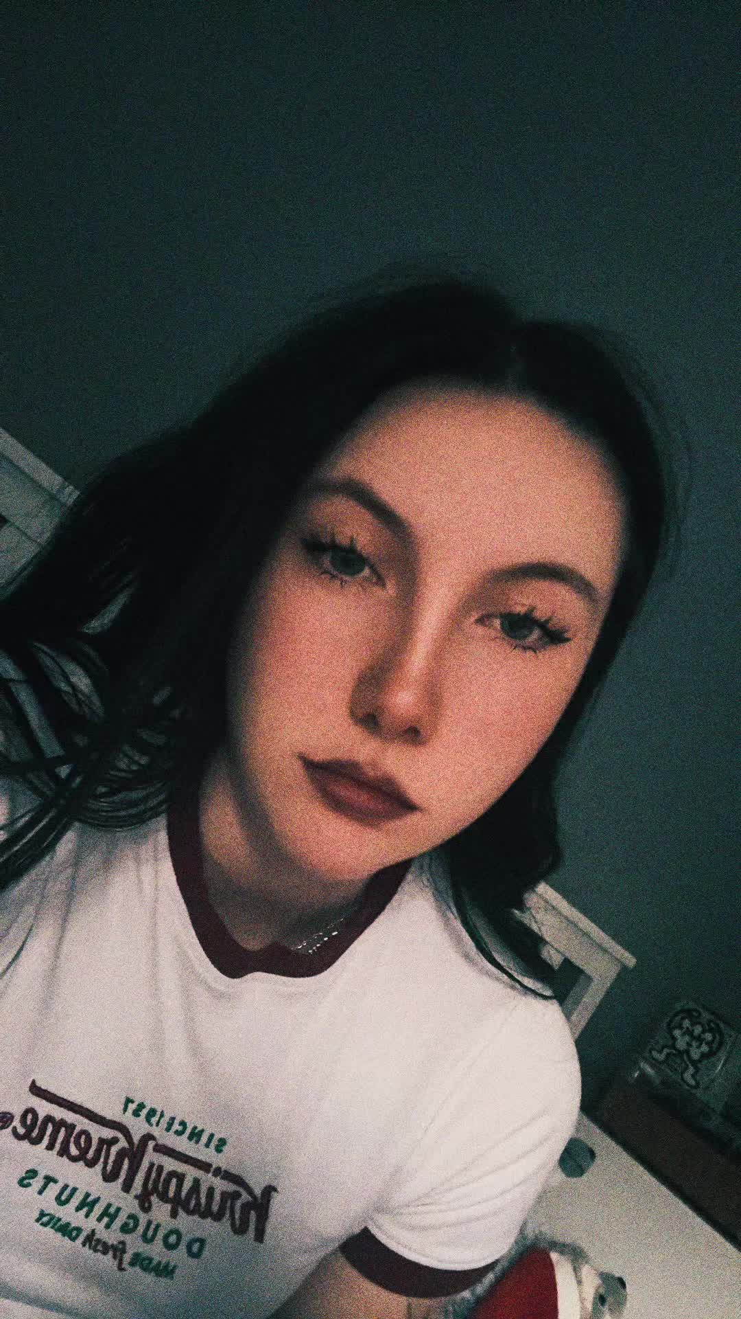 @DepressedTattooedLesbian😜
