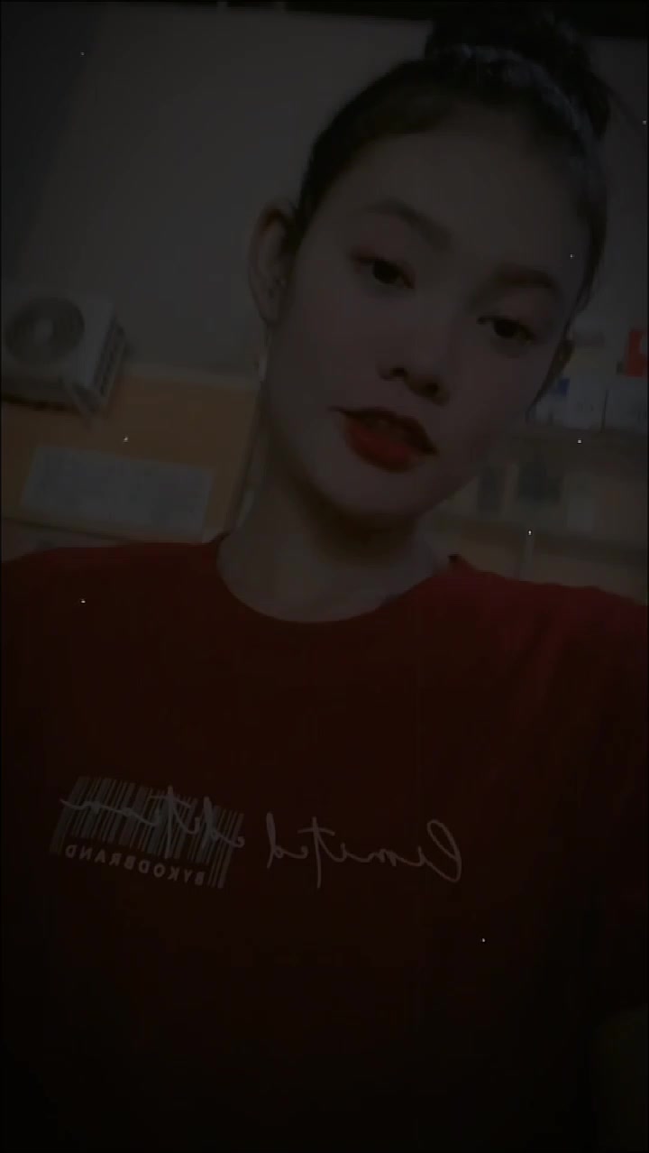 @အိပ်ပုတ်မလေ🤪🤭