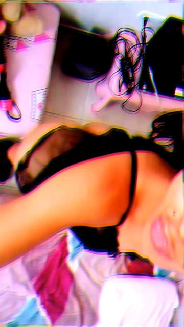 @MiaDebora🍒