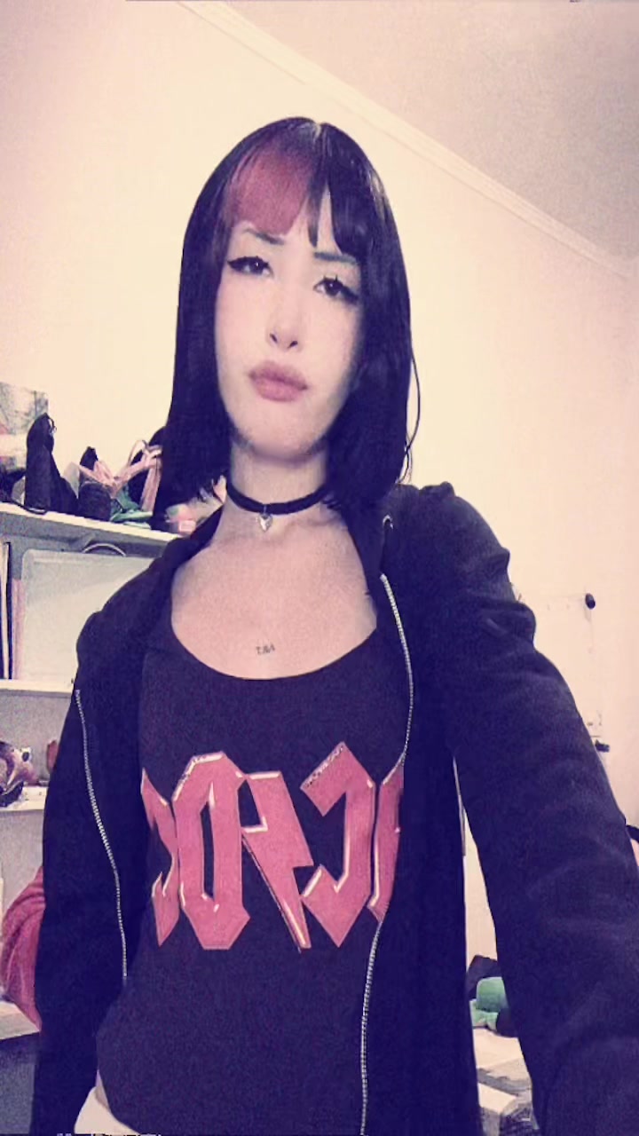@lil_.pika
