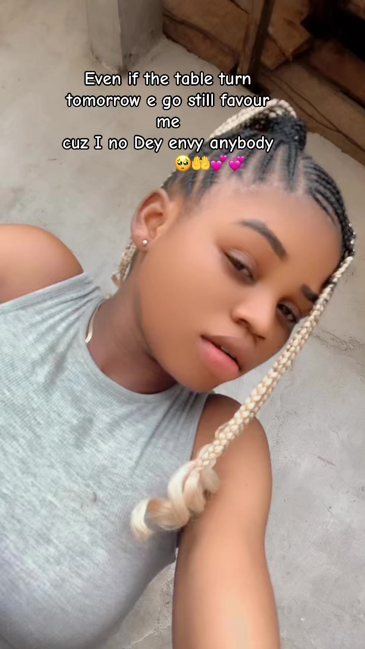 @QUEEN 💞 LOVER