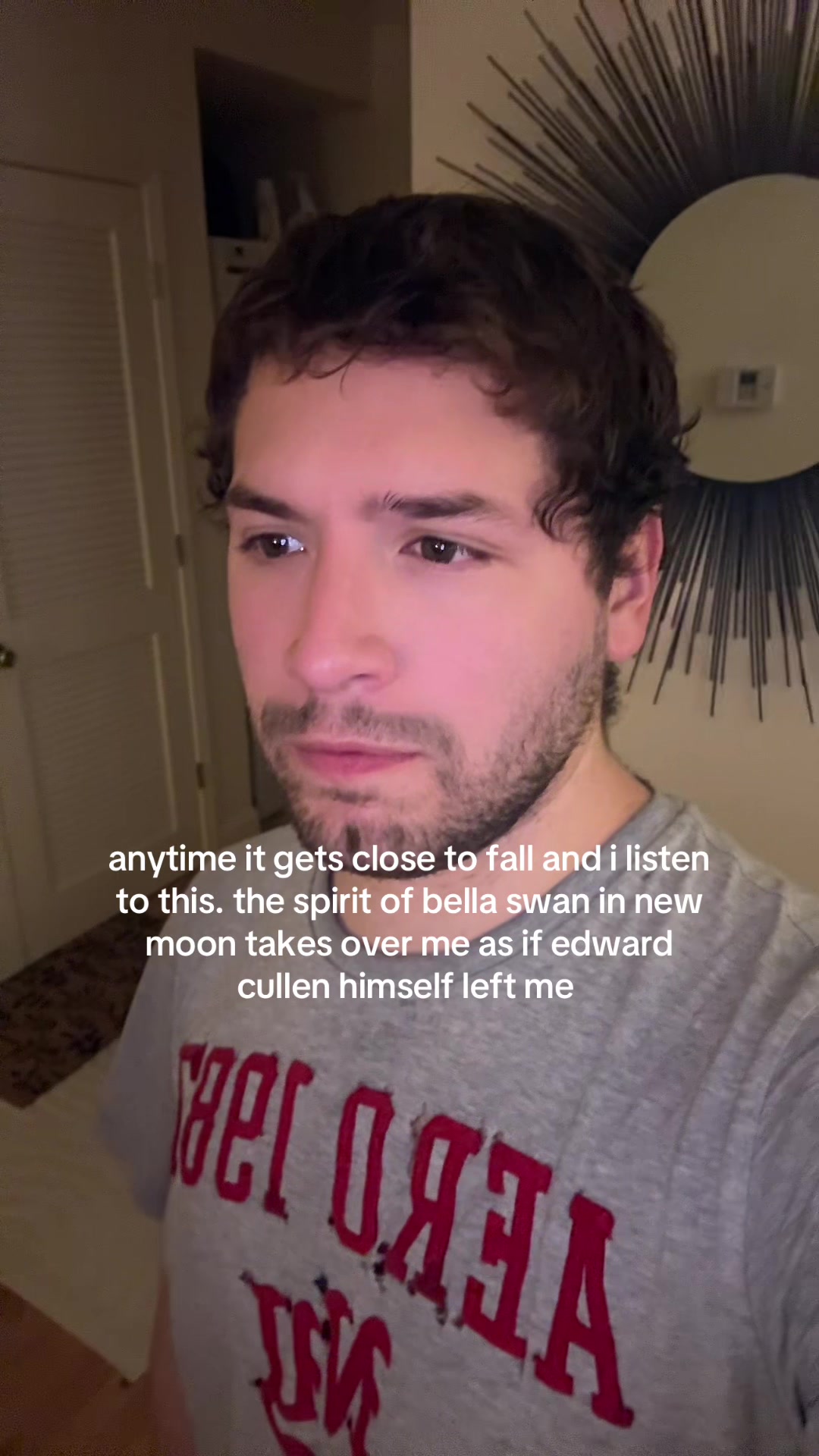 @^-^