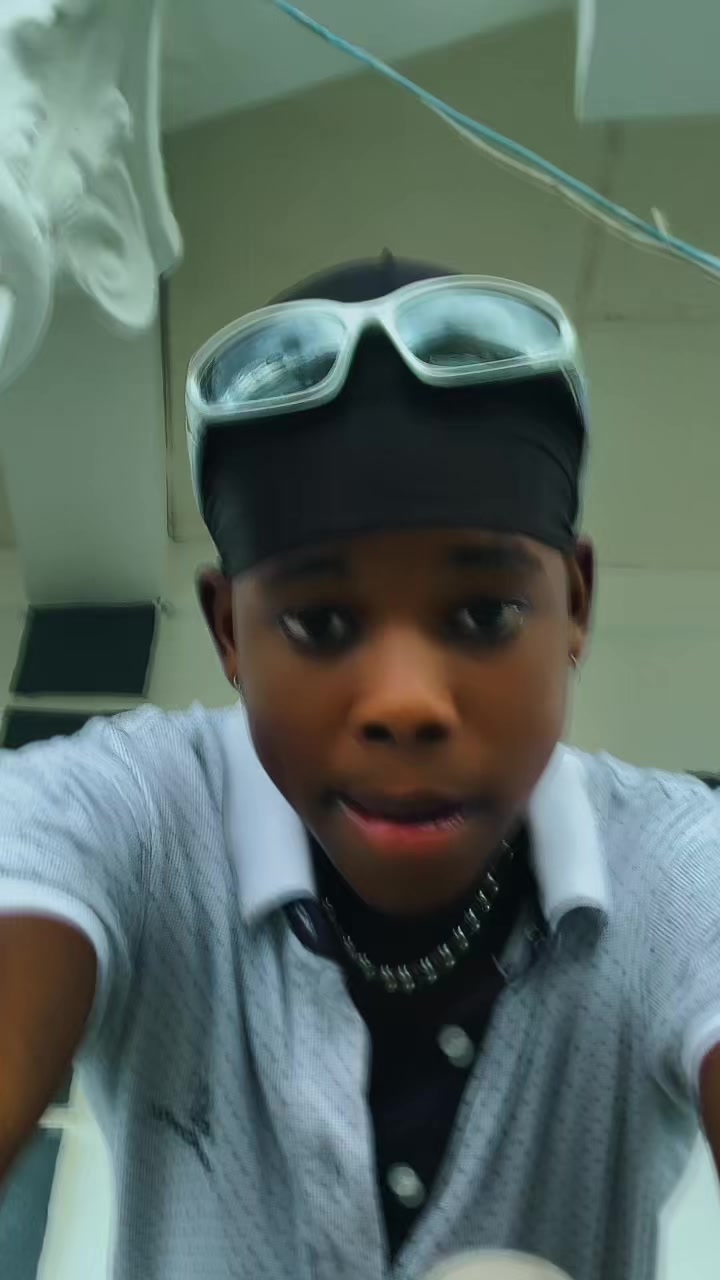 @𝔹𝕖𝕒𝕦_𝕘𝕠𝕤𝕤𝕖_𝕞𝕒𝕤𝕜𝕖