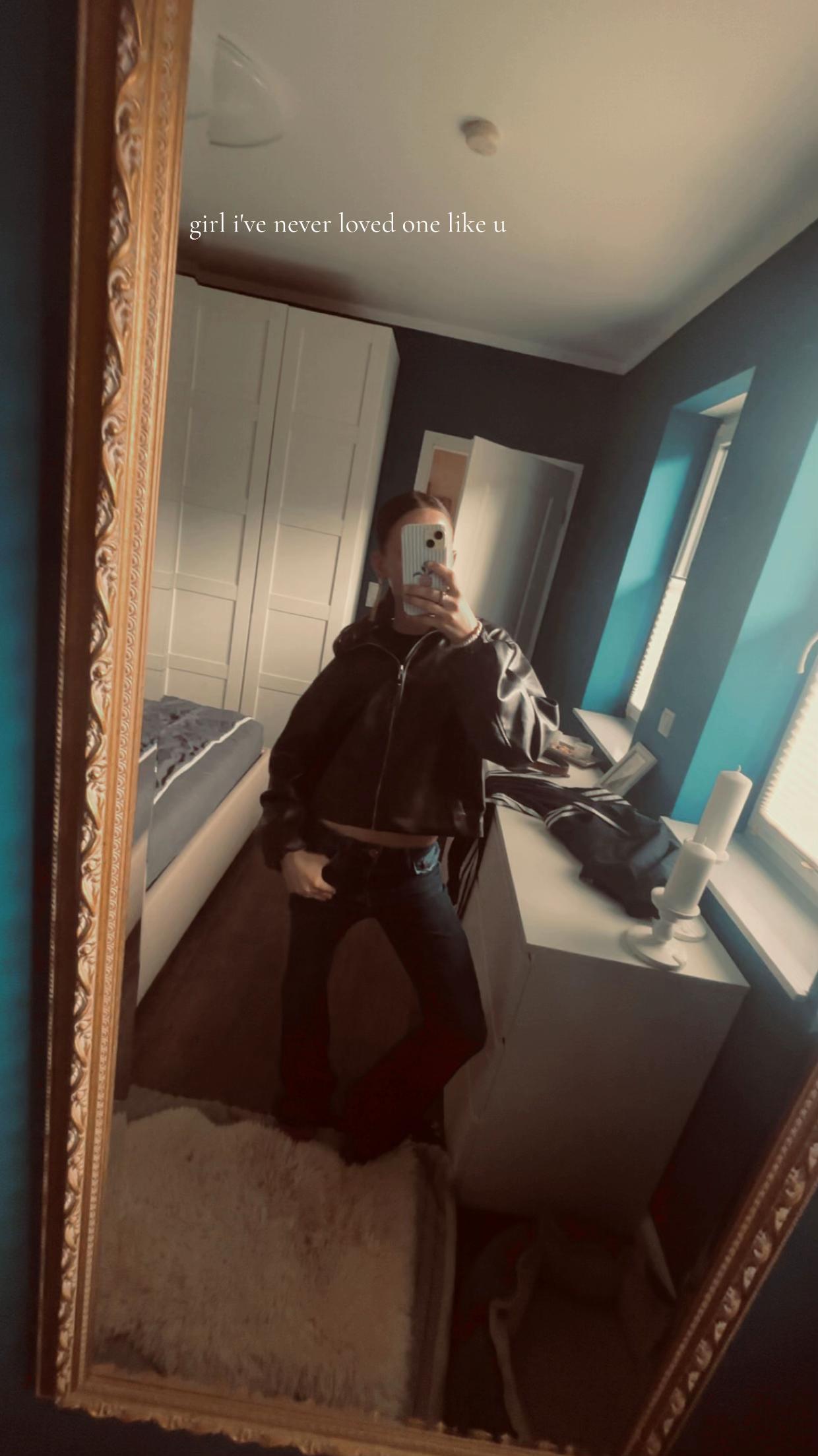 @𝐬𝐦𝐢𝐥𝐥𝐚𝐚🥂🎱