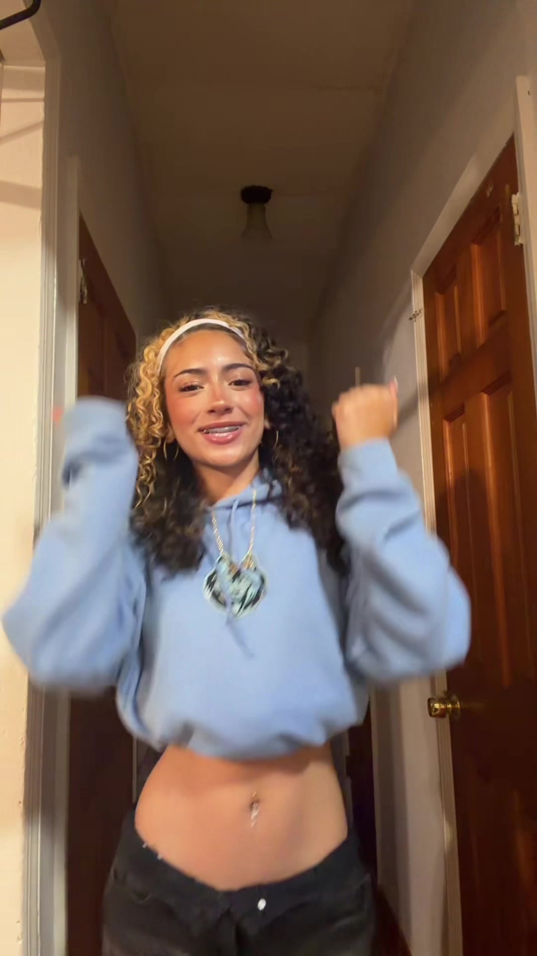 @bellabae