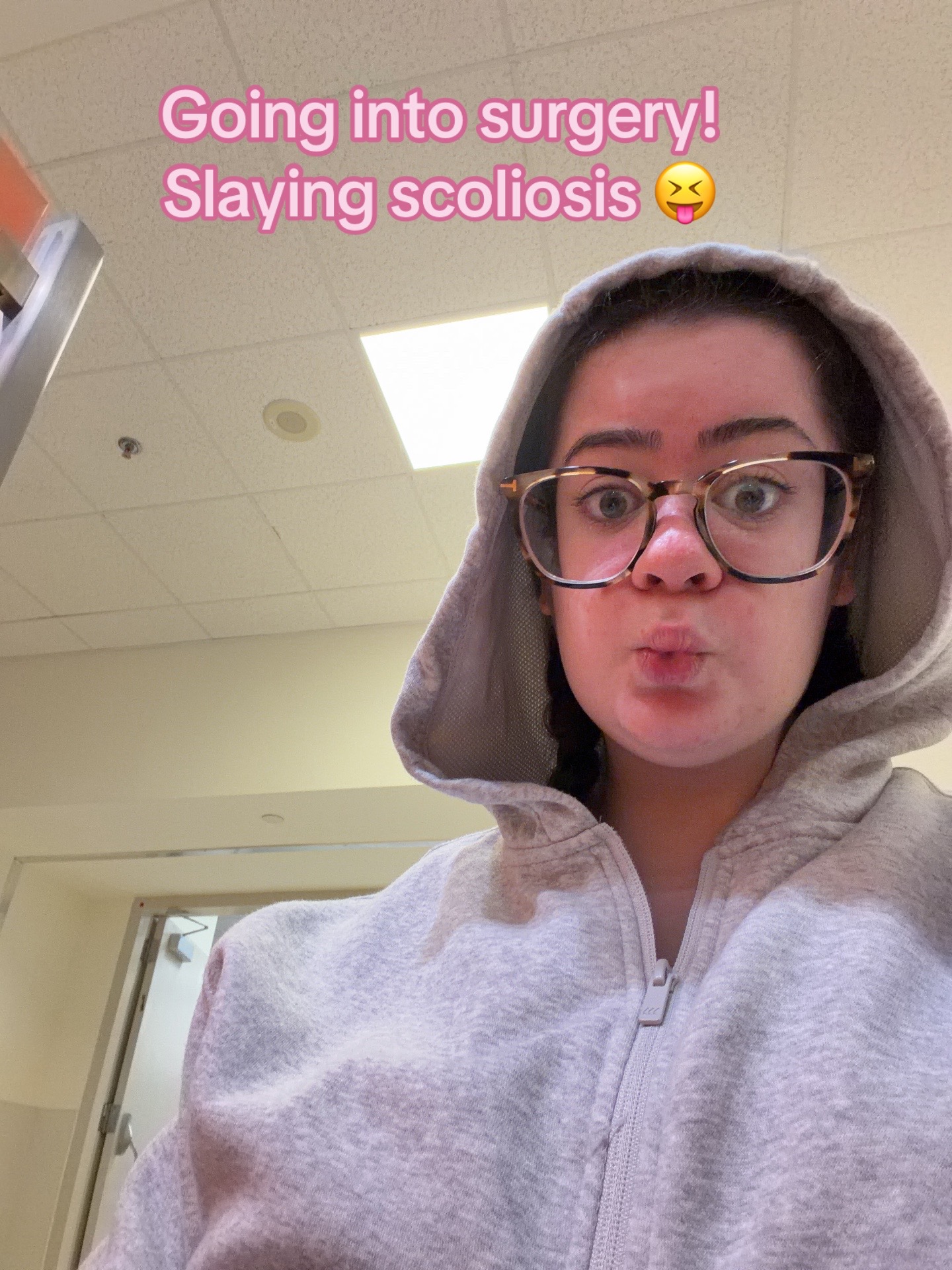 @Liv&ensp;👩🏻&zwj;🦽