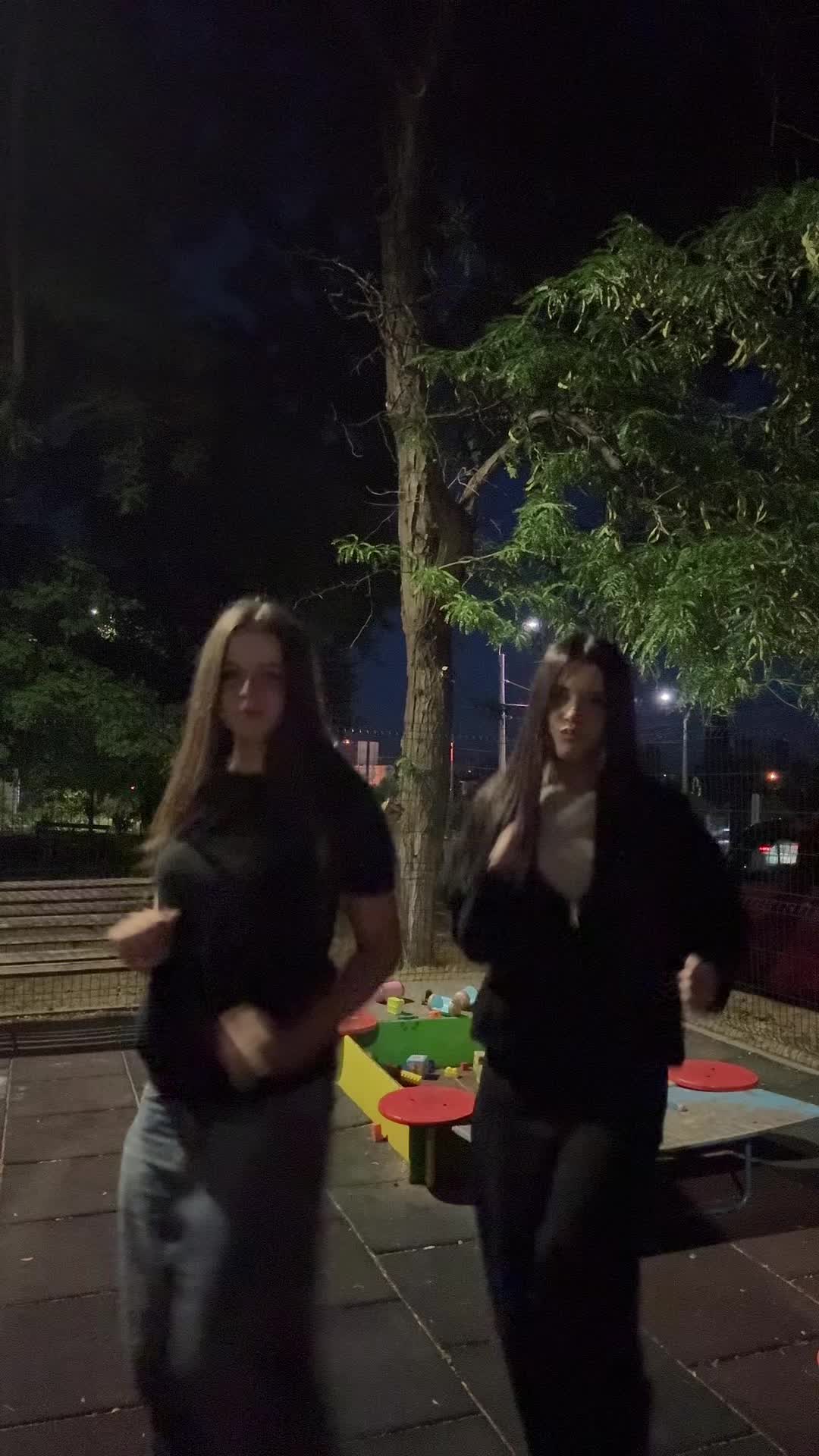 @аделя я