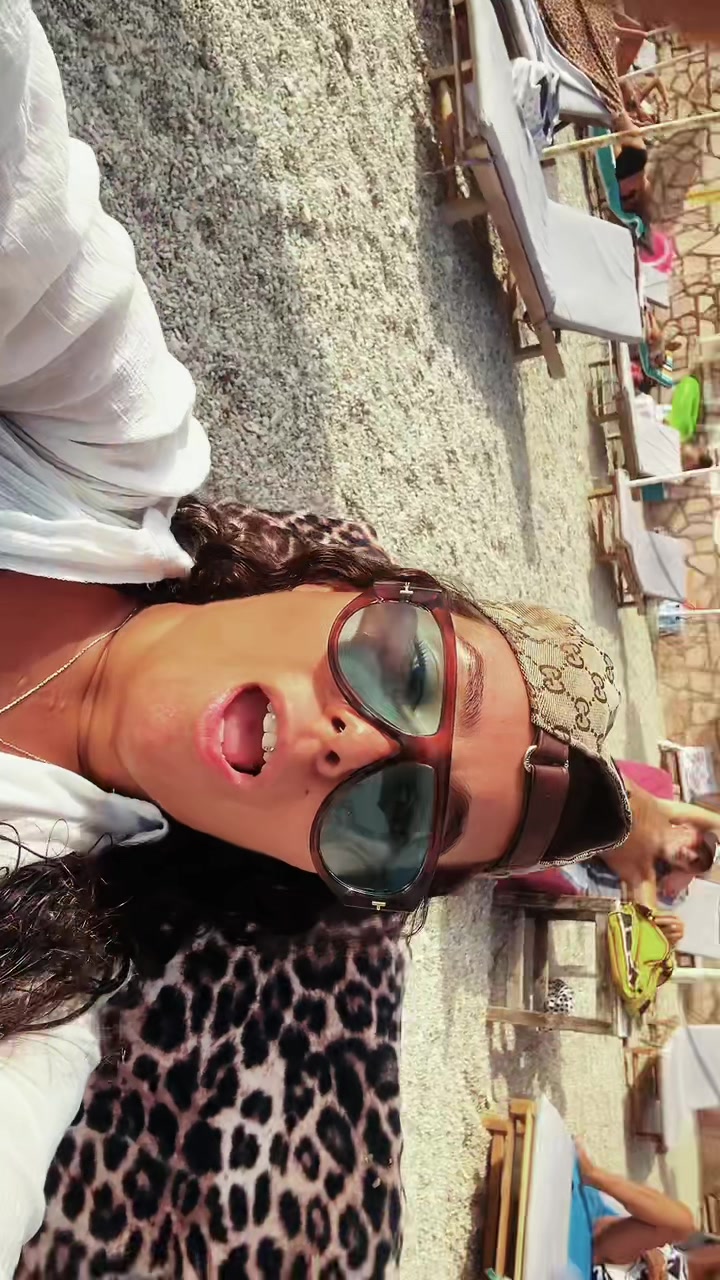 @meryoula.213