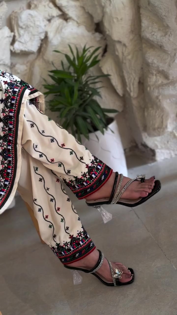 @🦋⃟⃟ ͥ ͣ ͫ نازش ماشکیلی👰࿐