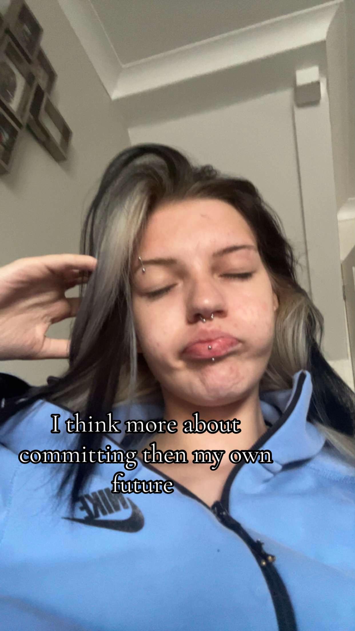 @️