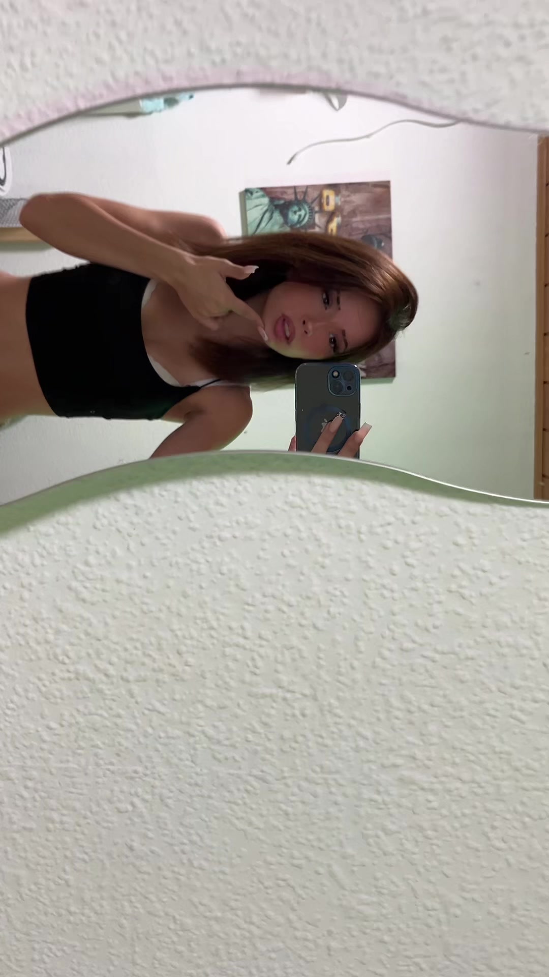 @Leony_8754