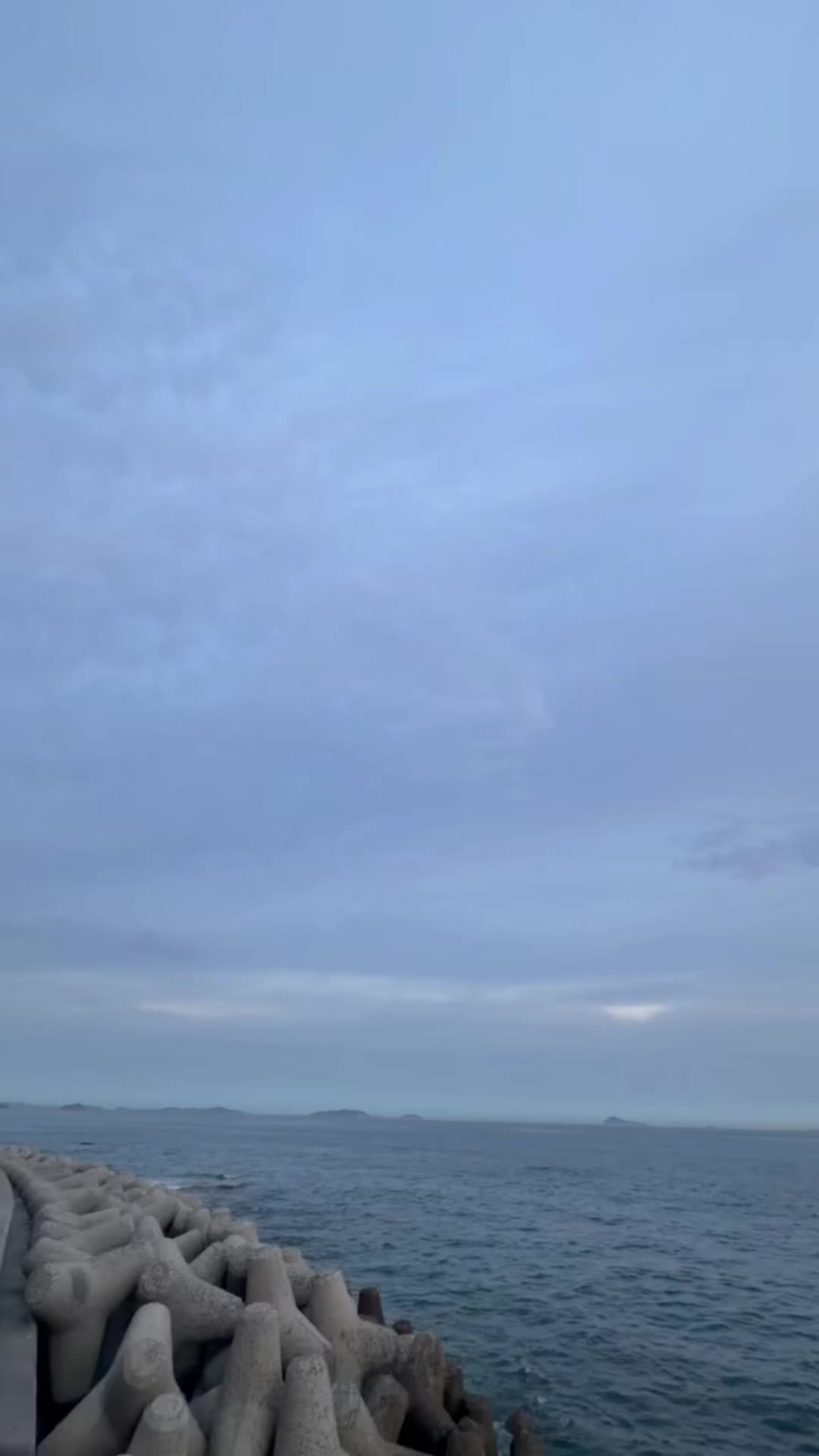 @・