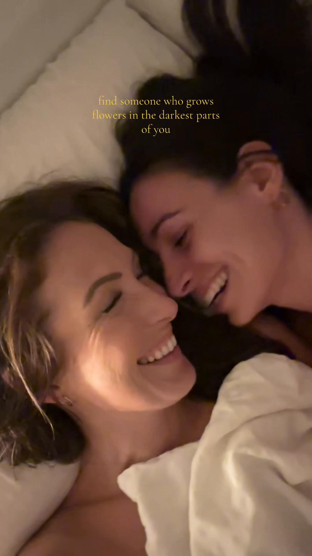 @Carrie &amp; Ana&iuml;s
