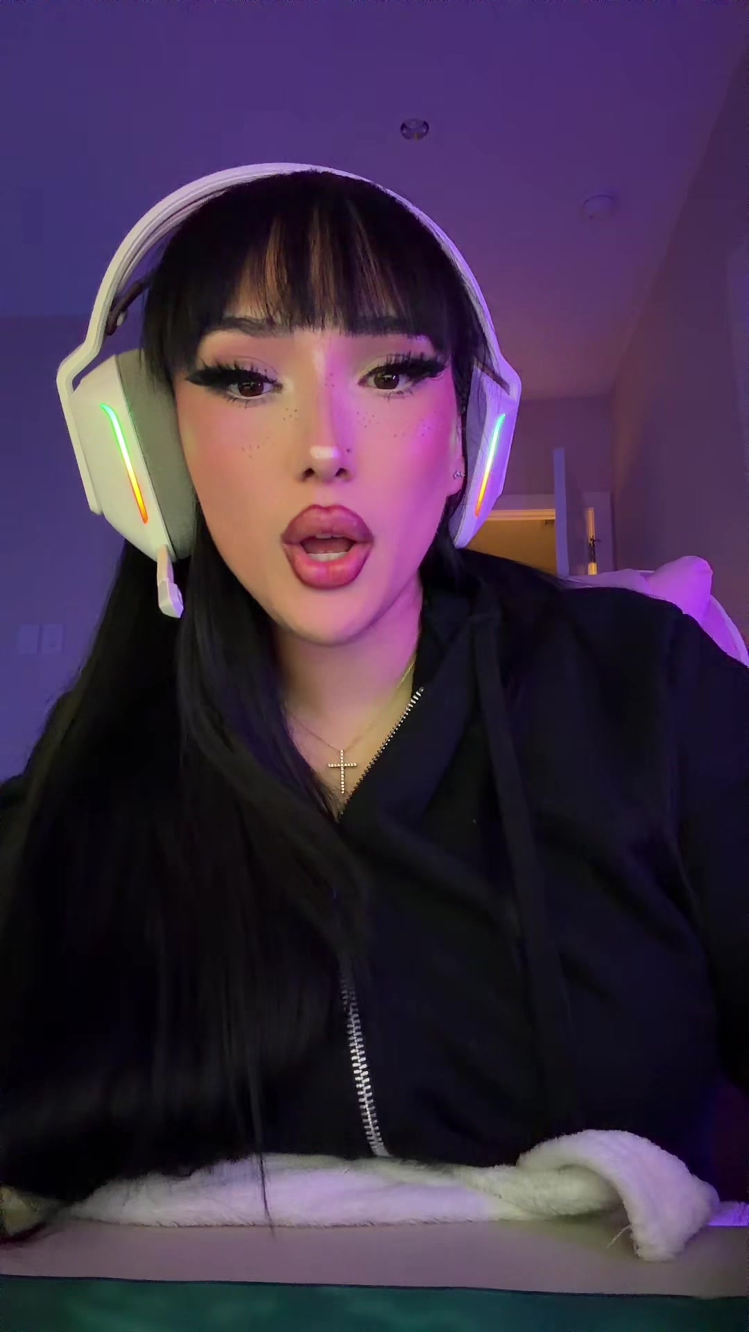 @Mia 🦇⛓️🧸🖤