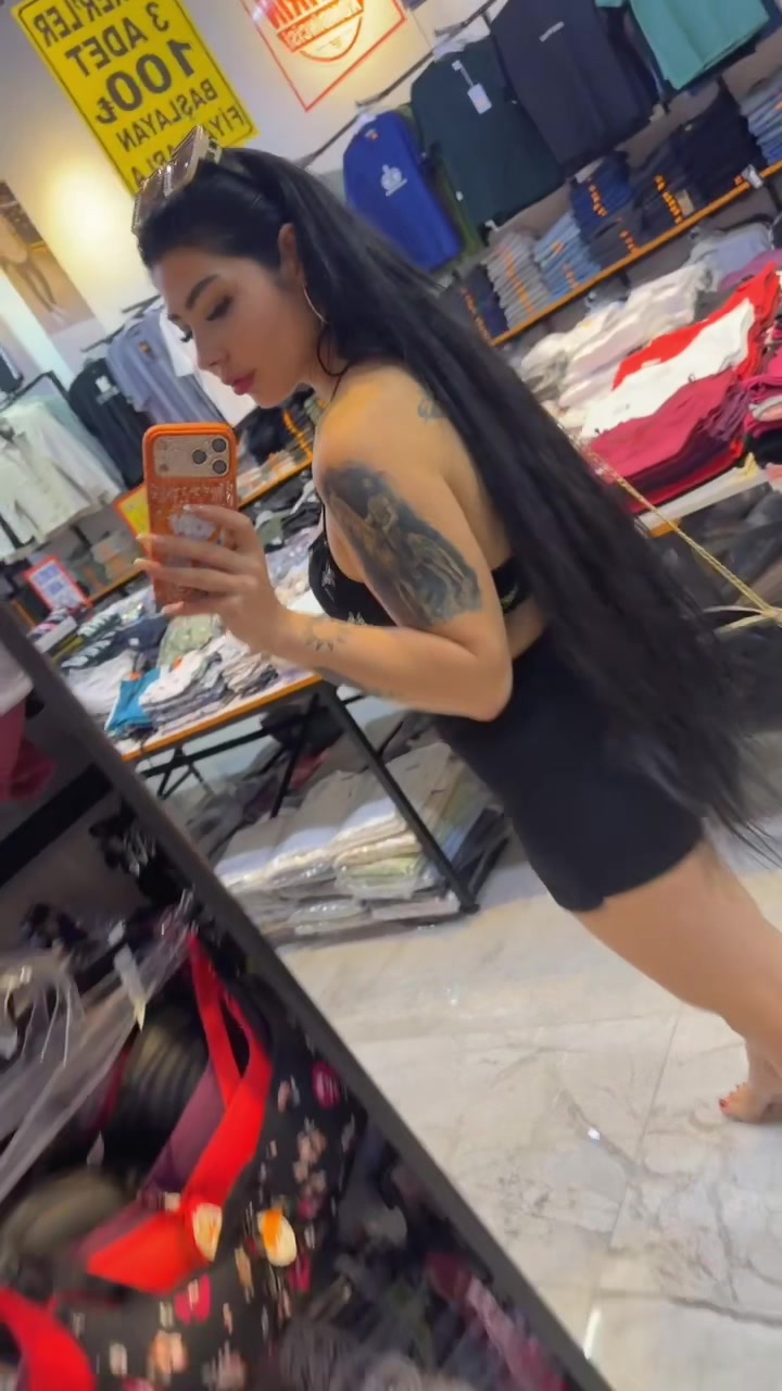 @👑 Bella bella 👑