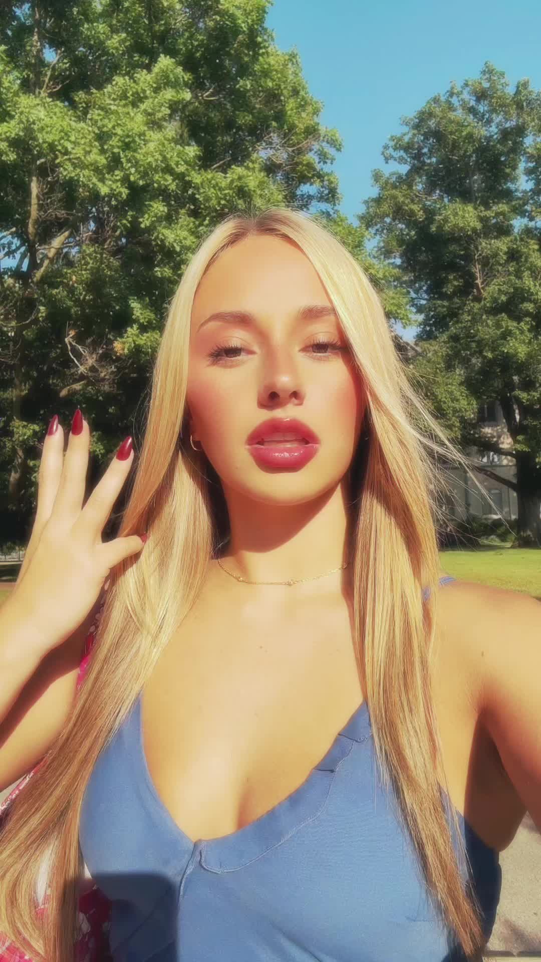 @≽^ ˕ &bull; ྀི≼