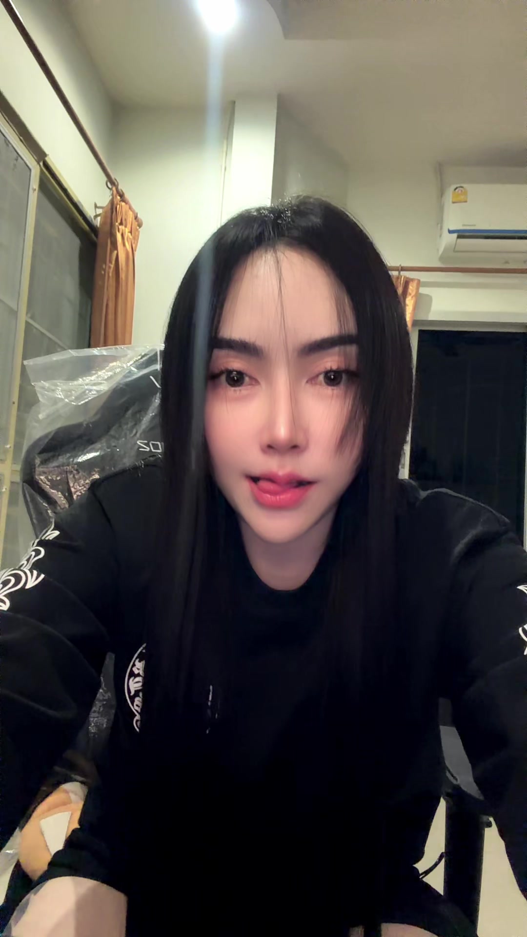 @จุไรพร ศรีนิล
