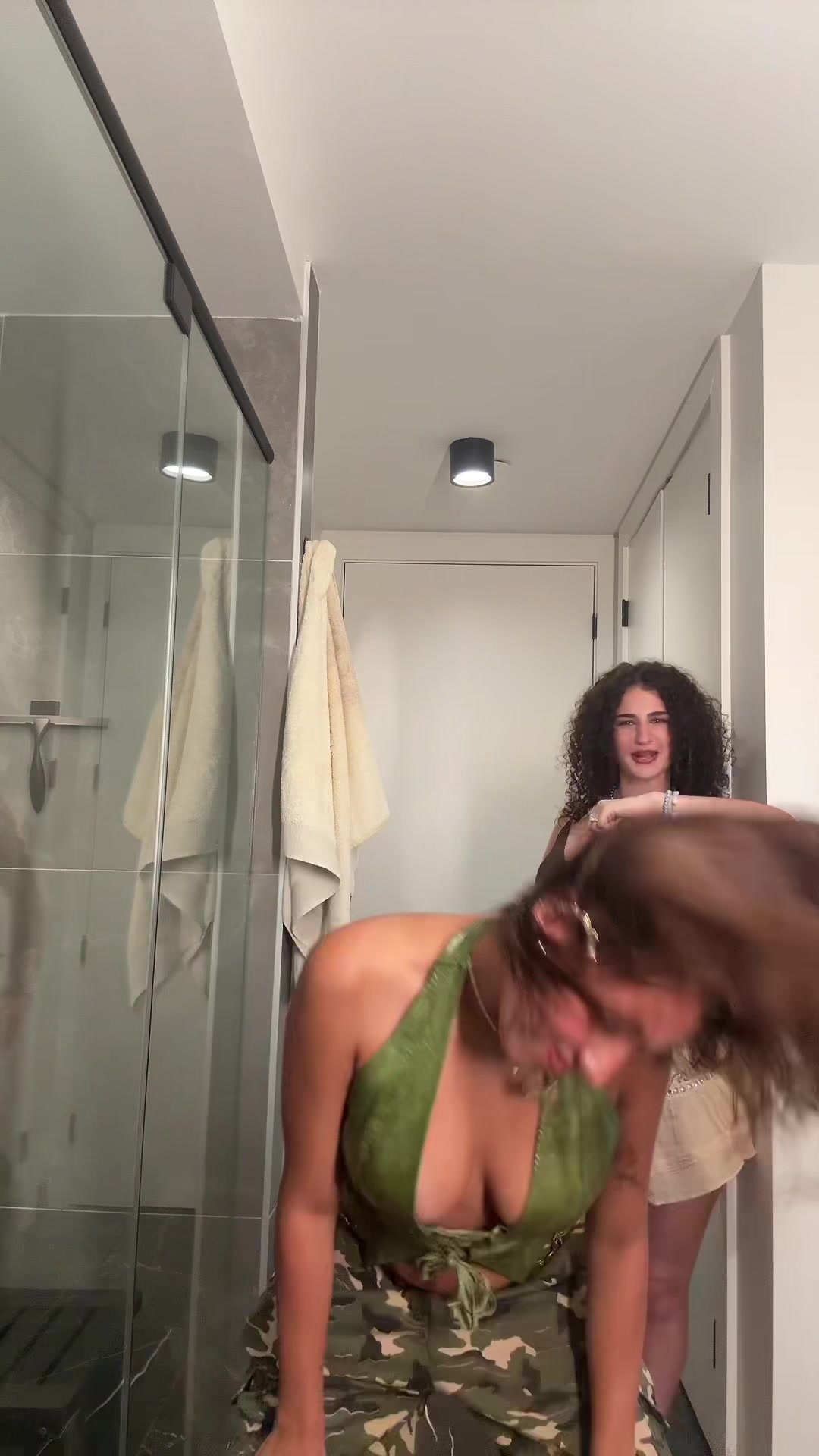 @Lyss