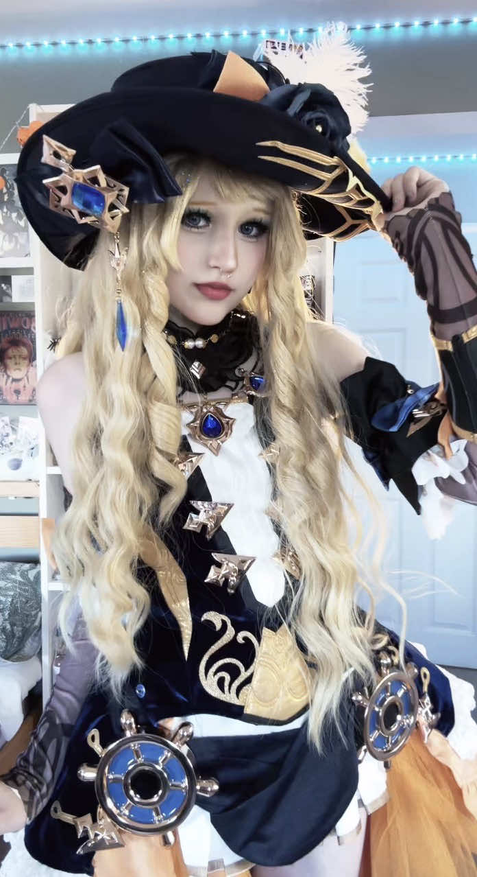 @𝔯𝔲𝔟𝔶 ೃ༄