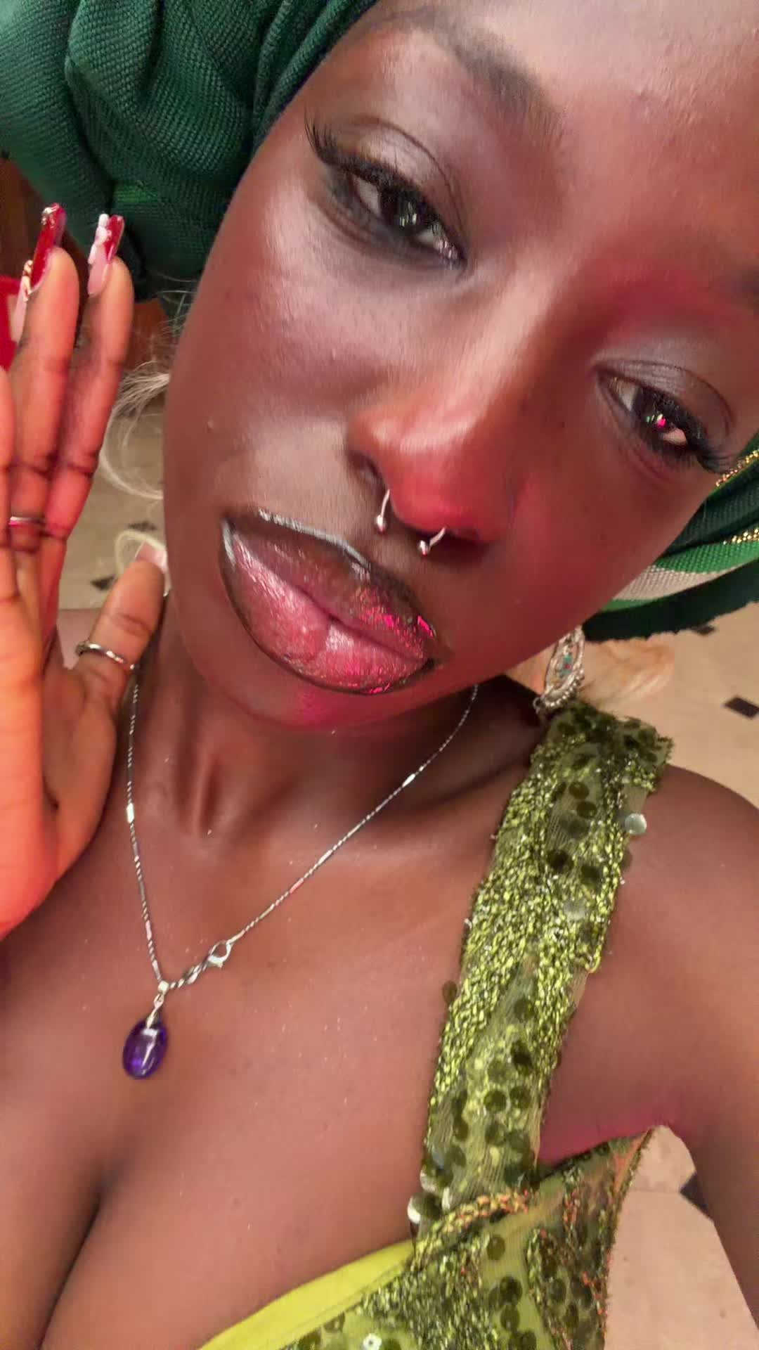 @aliya 🧝🏿&zwj;♀️