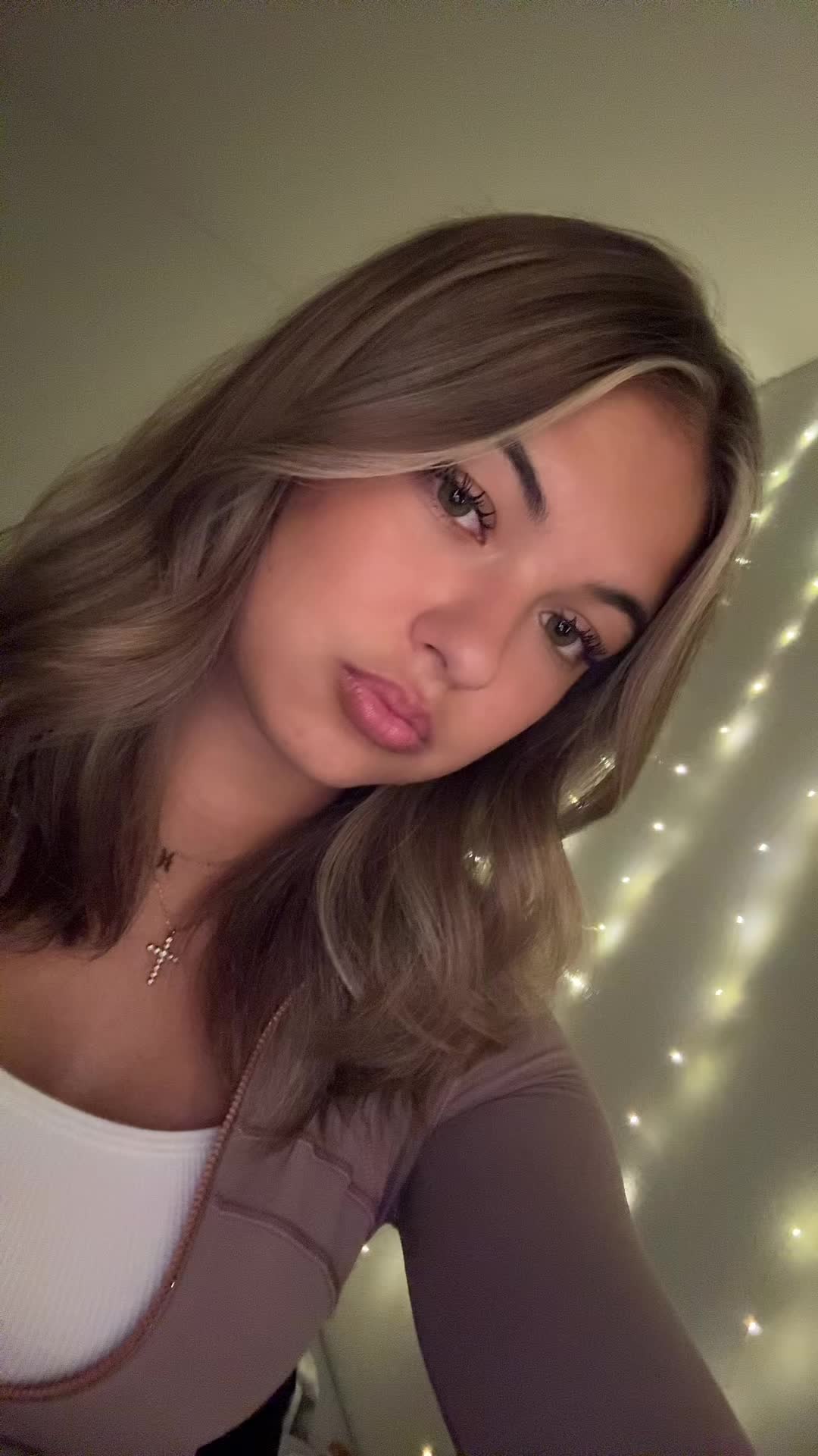@𝐶𝑎𝑡ℎ𝑙𝑦𝑛