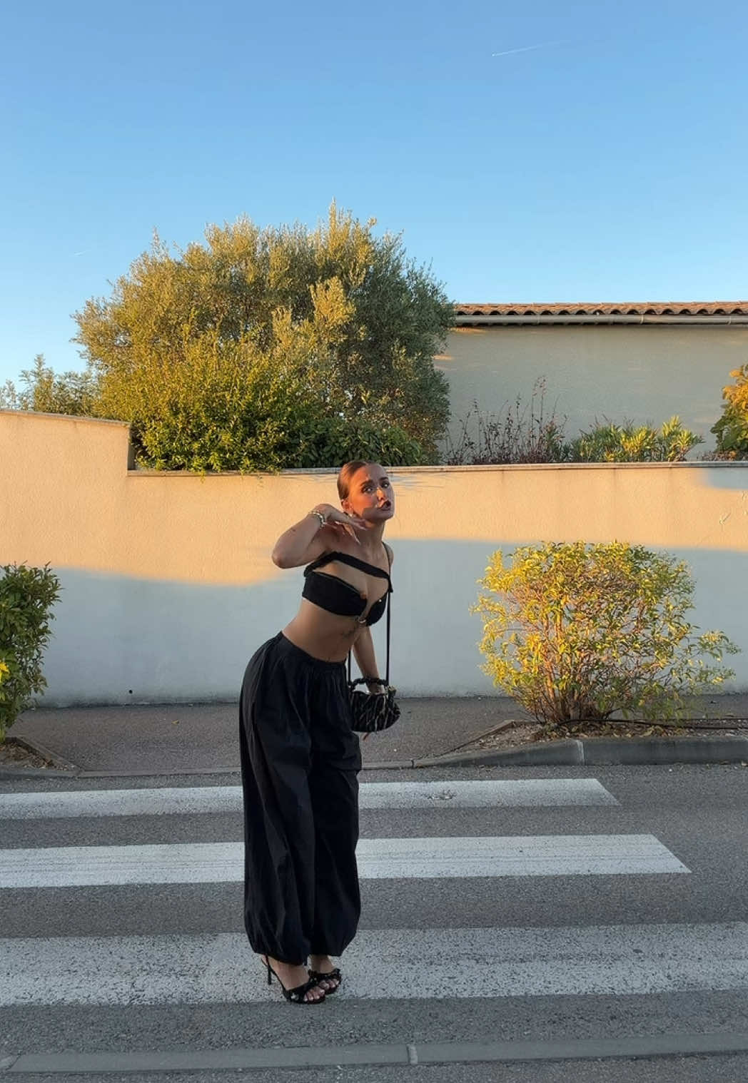 @𝑬𝒎𝒊𝒆🌞🫦🕺🏻💅🏼