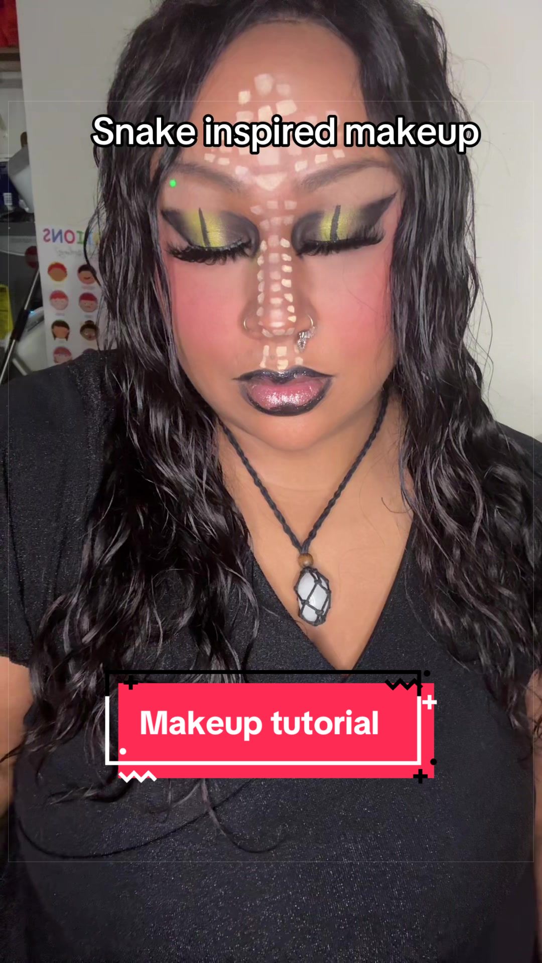 @Makeupbydoubledeez (Chardae)
