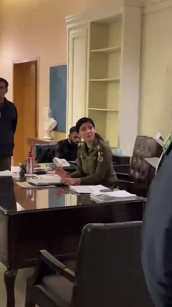 @Shehrbano Queen👑🤓