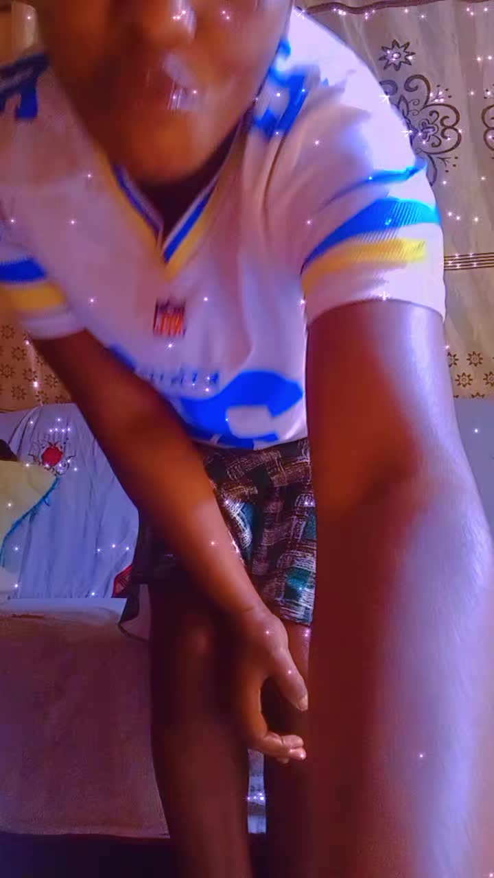 @elizabethkahkitho