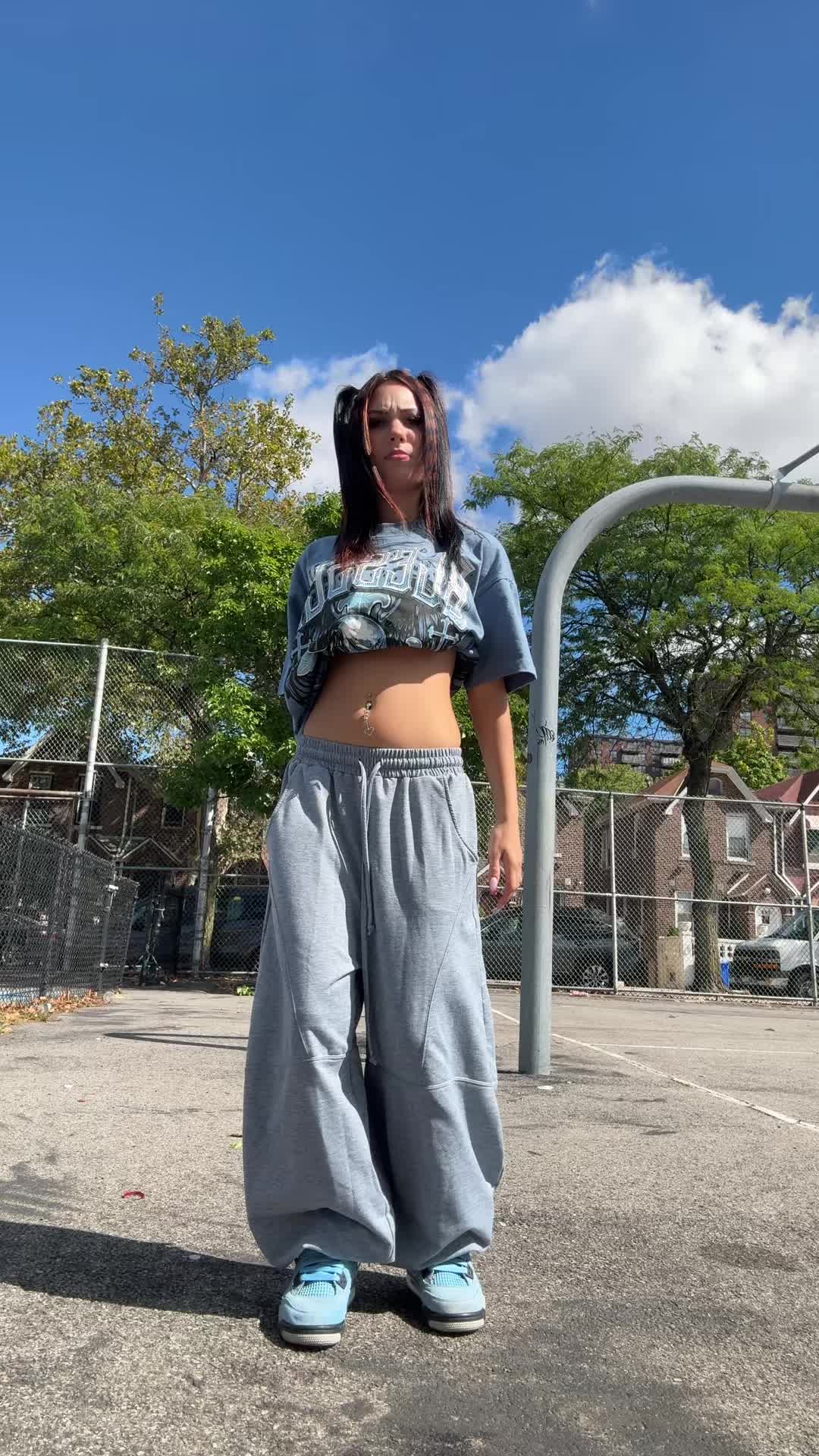 @qh0st1n