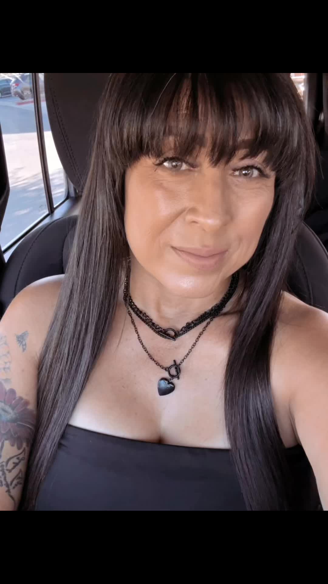 @Luv44boyz Yesenia 🖤