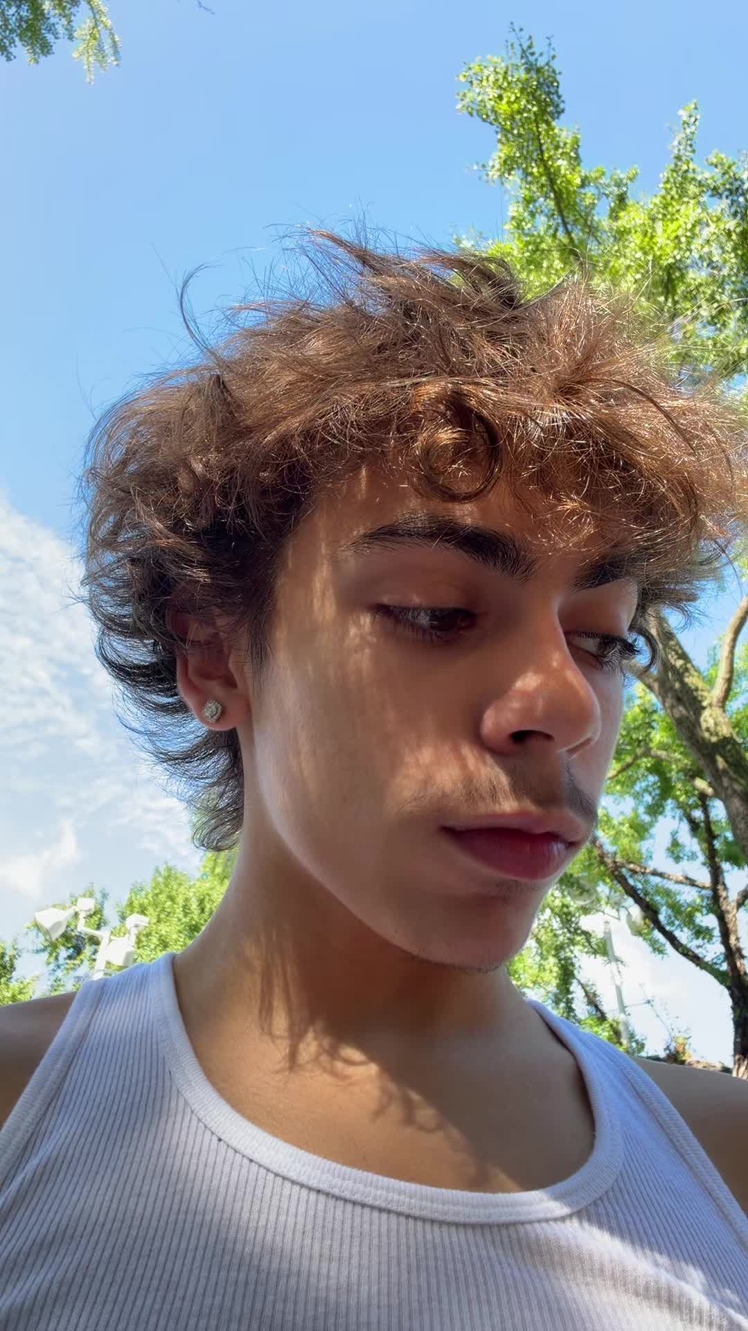 @iseezayy