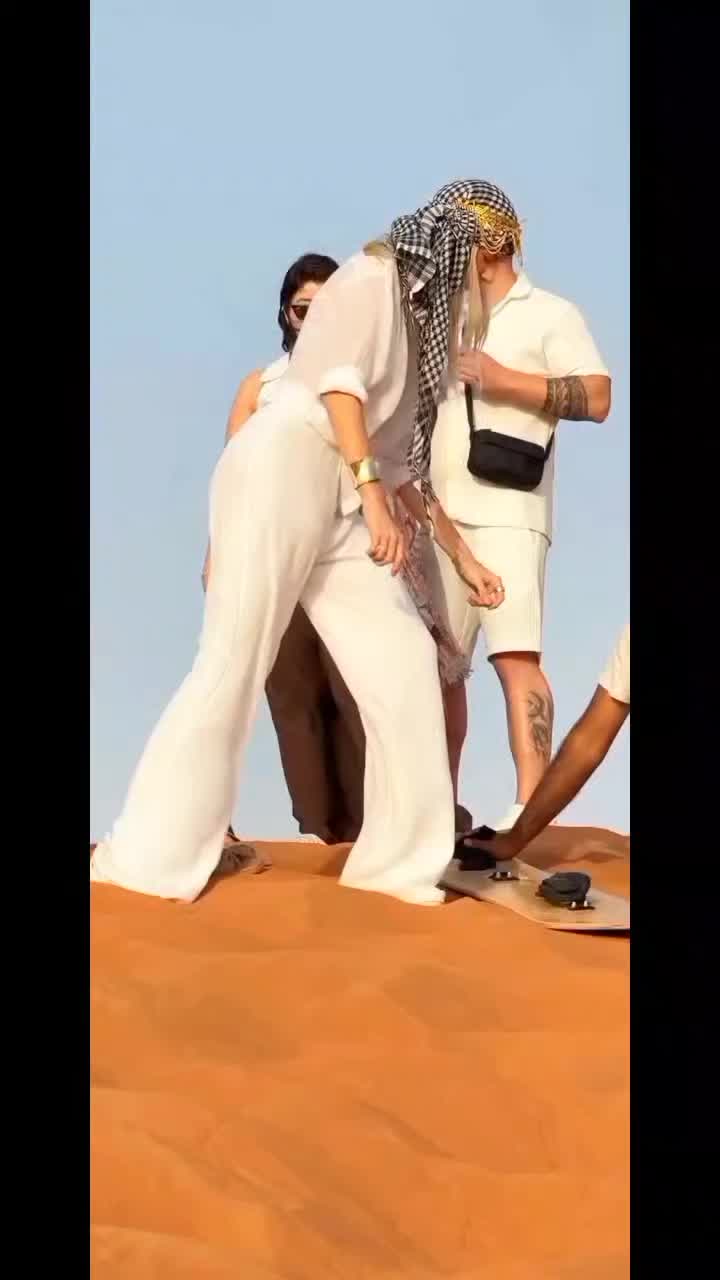 @𝐑𝐎𝐘𝐀𝐋 𝐒𝐀𝐅𝐀𝐑𝐈🖤