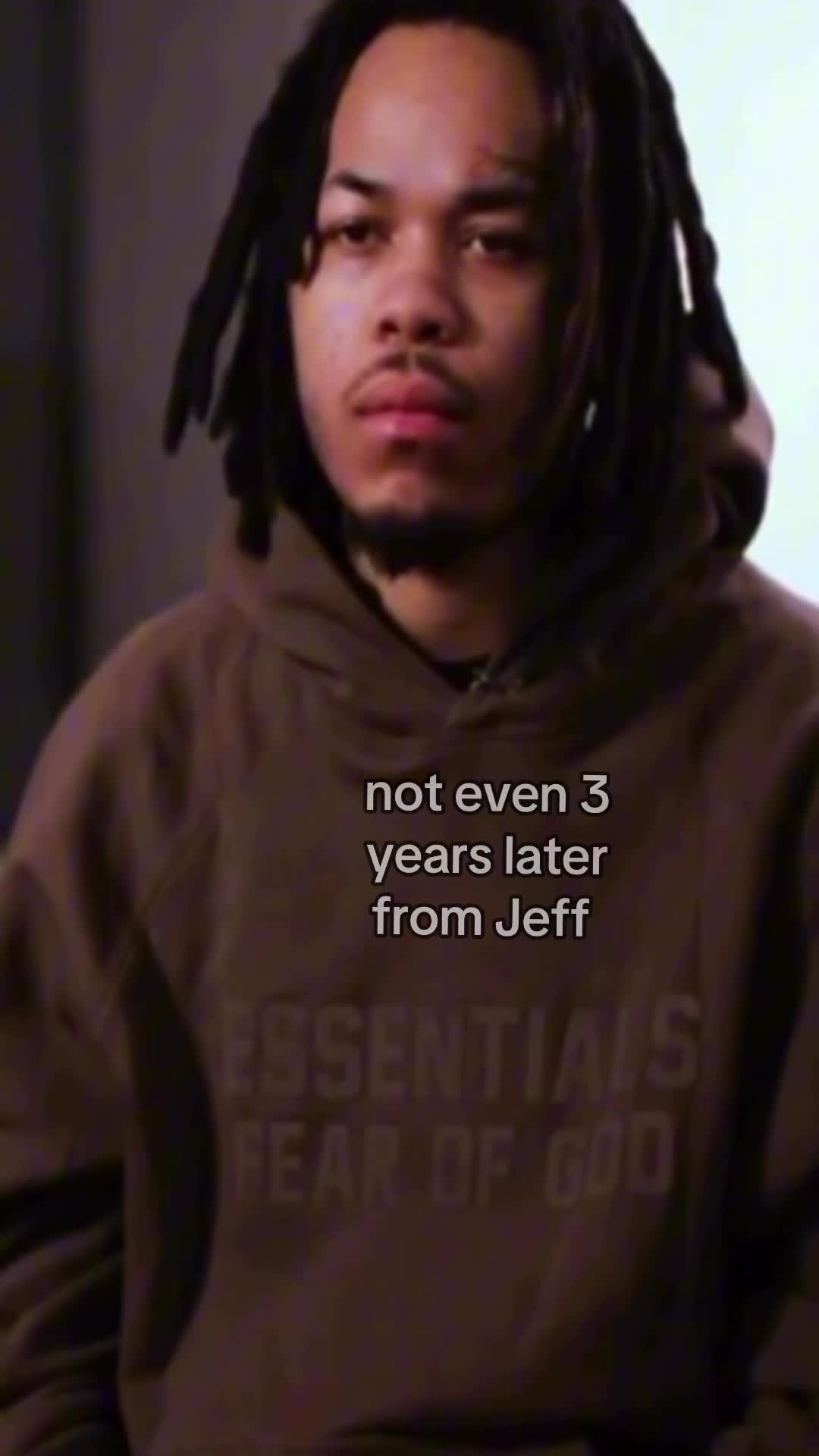 @⁥