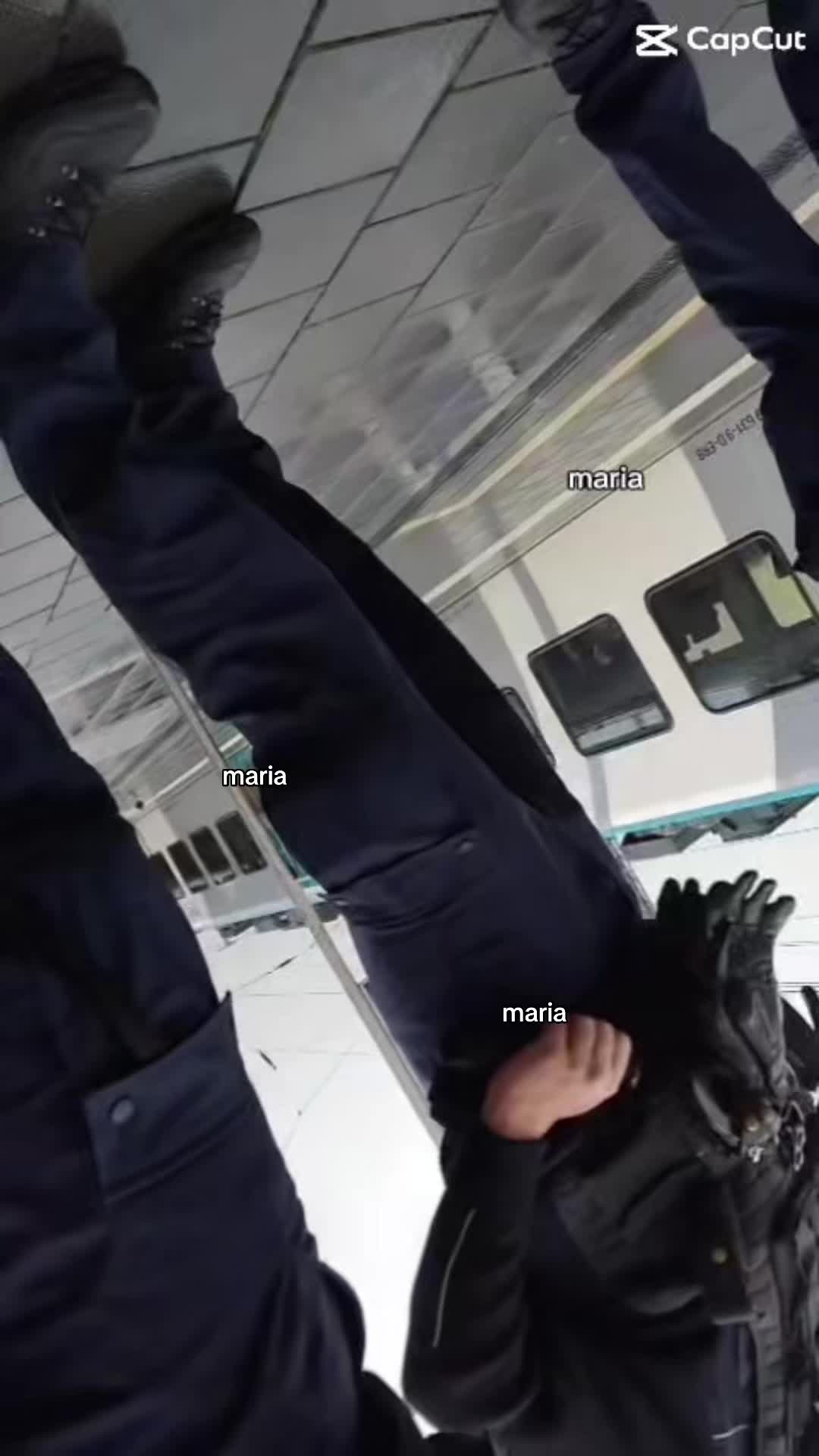 @🏃&zwj;♀️👮&zwj;♂️🚔
