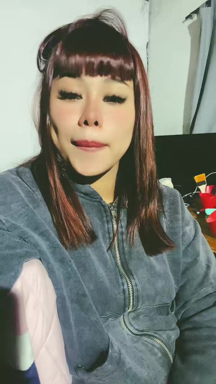 @𝓝𝓲𝓬𝓸𝓵𝓮💋