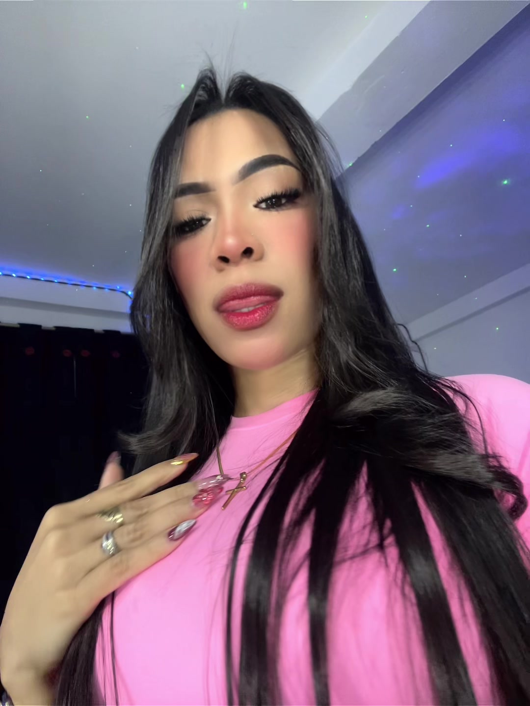 @Stefany Bella👑💄