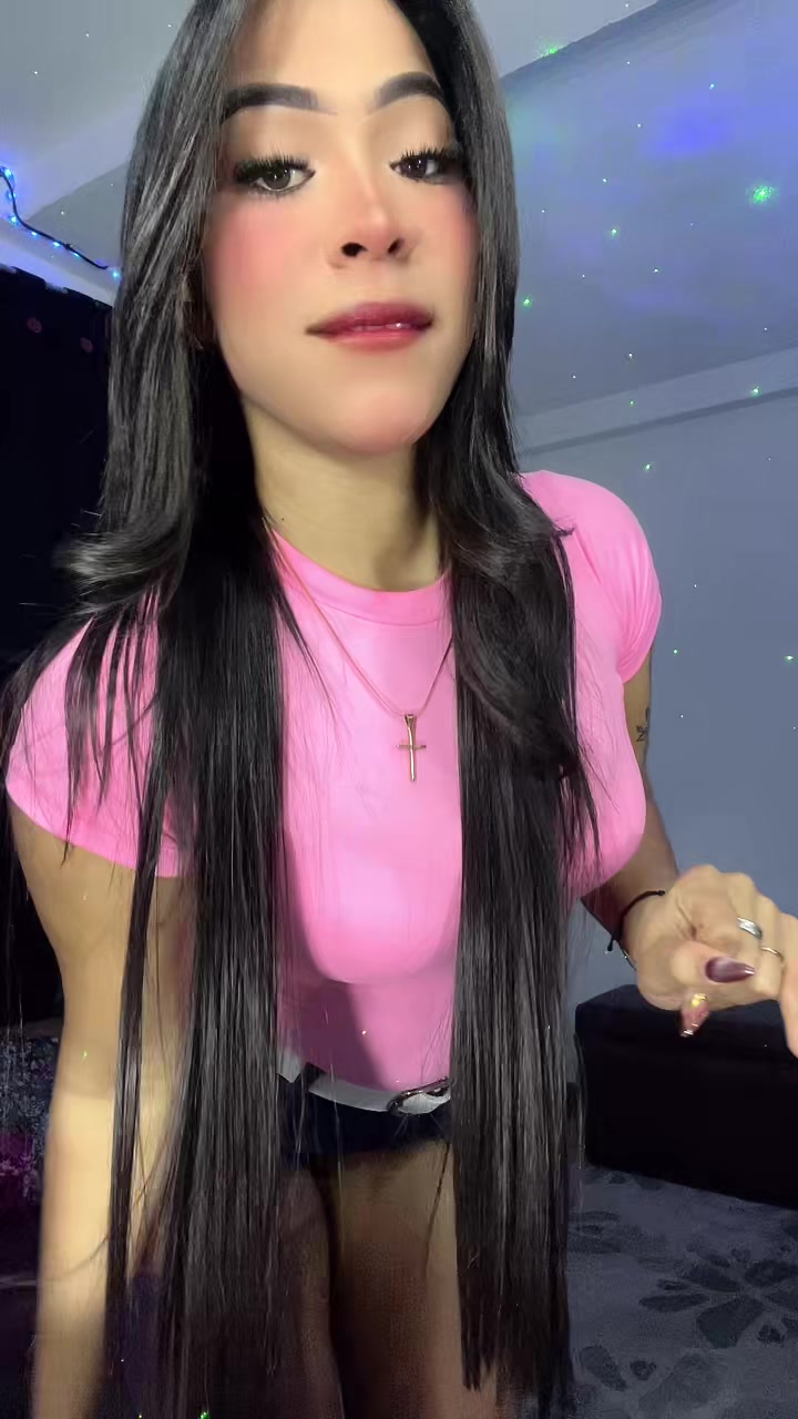 @Stefany Bella👑💄