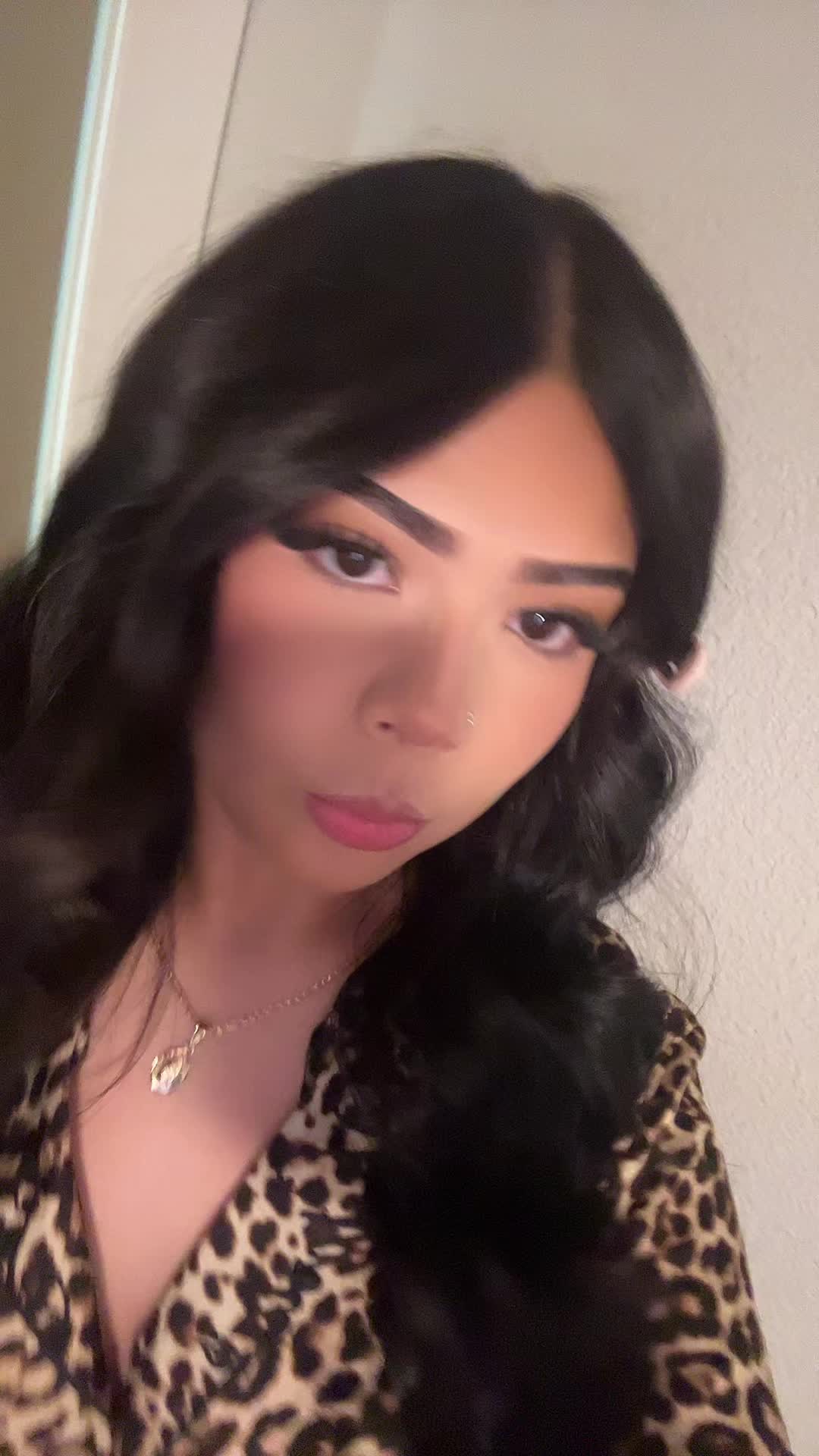 @⃟
