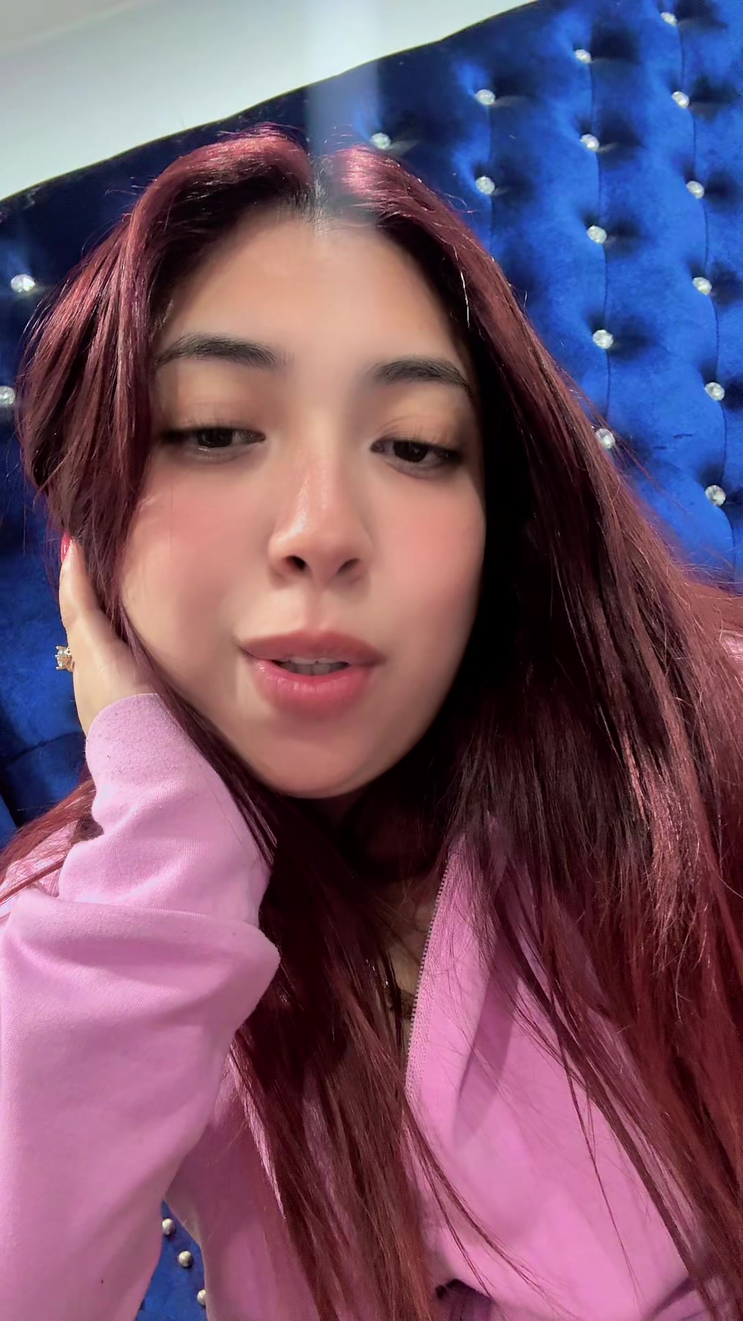 @Ana&iacute;_oficial