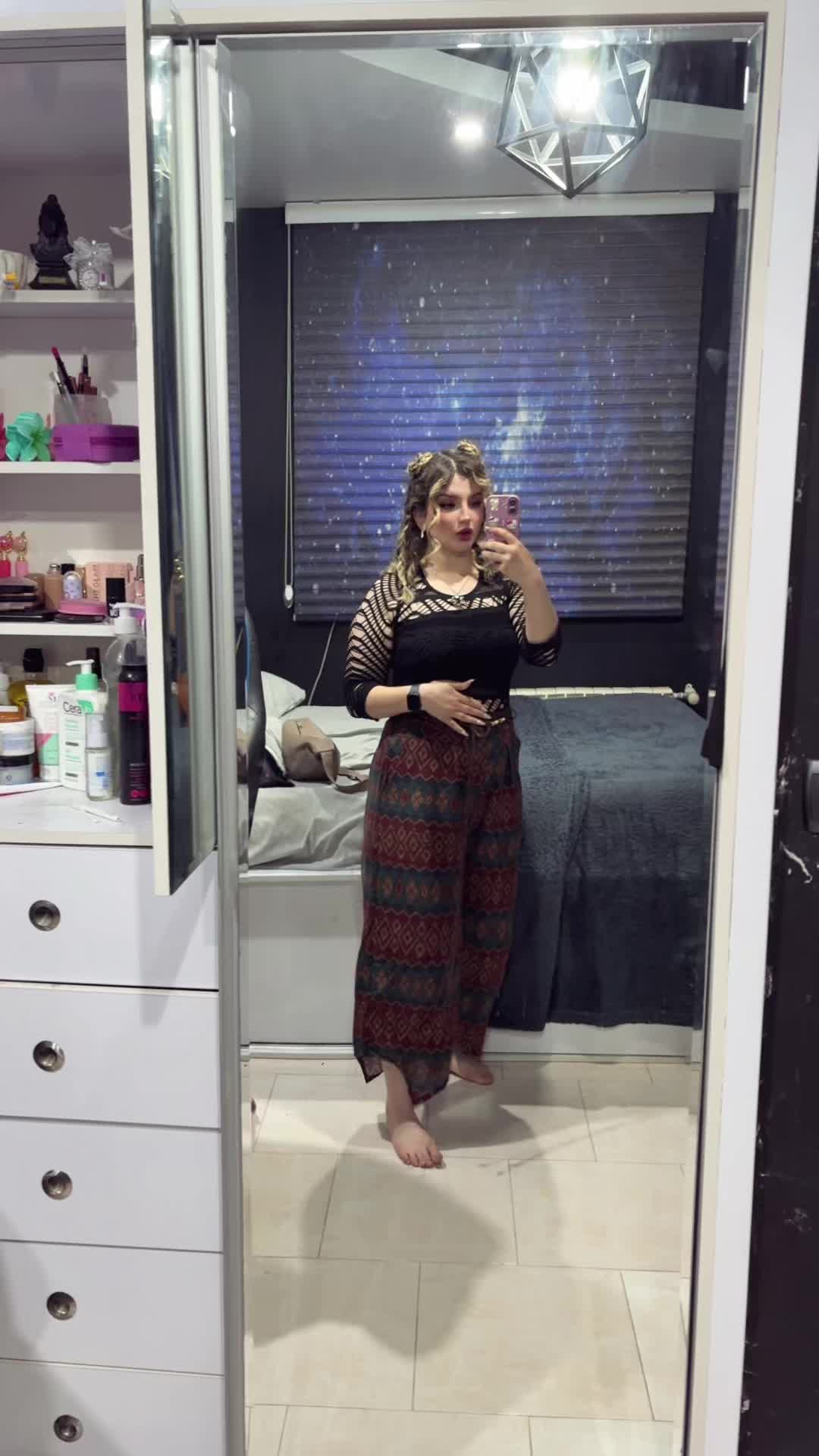 @Anahitaque